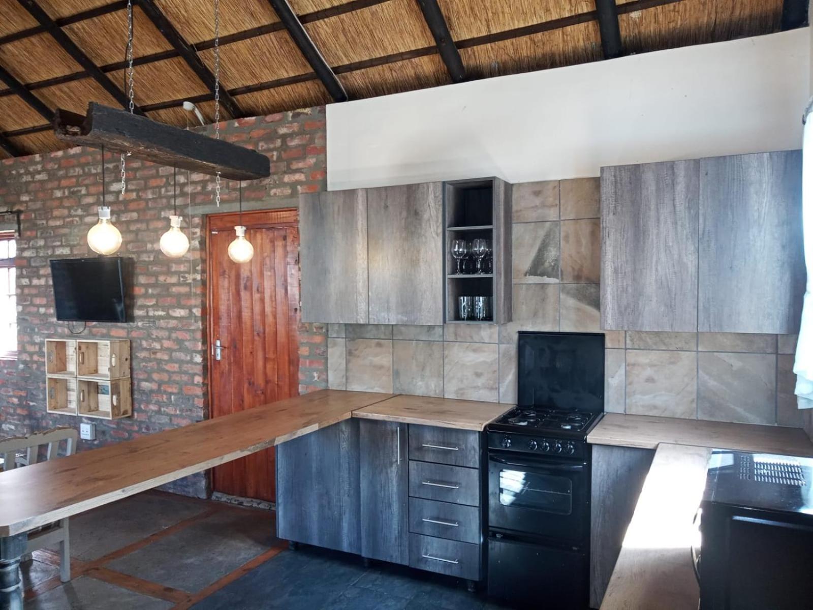 Three-Bedroom House - Photo 3
