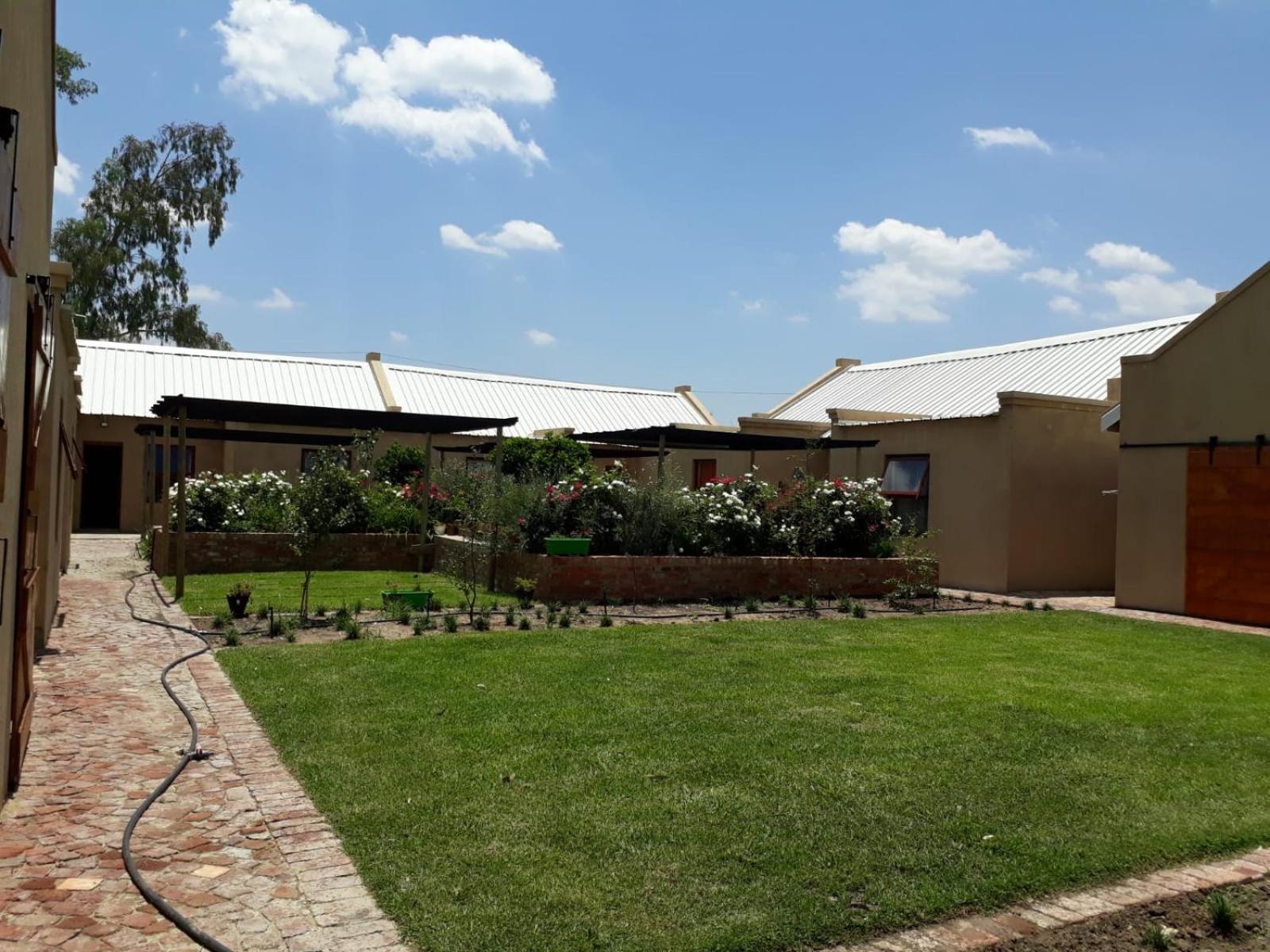 Three-Bedroom House - Photo 10