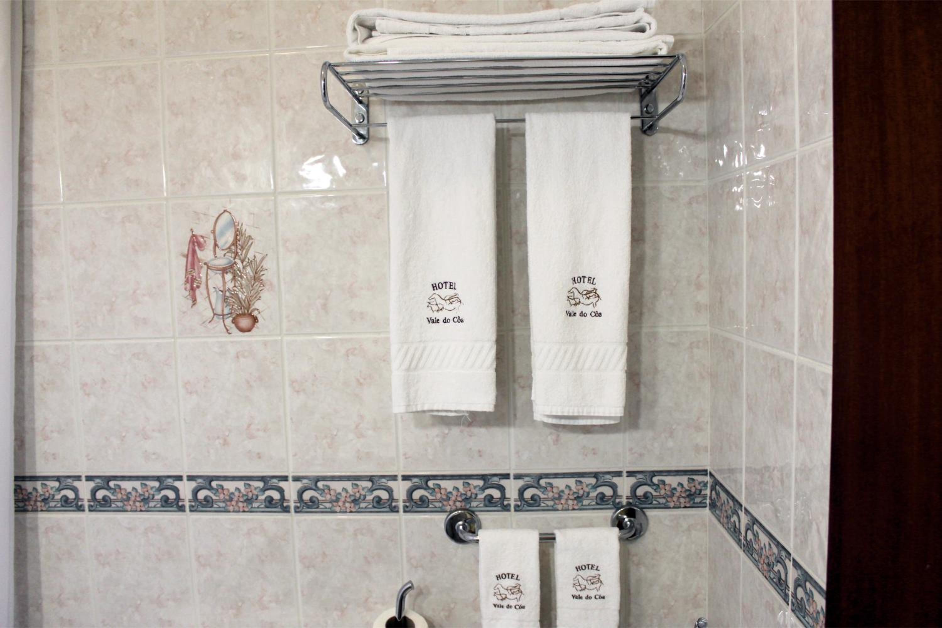Double or Twin Room - Photo 11