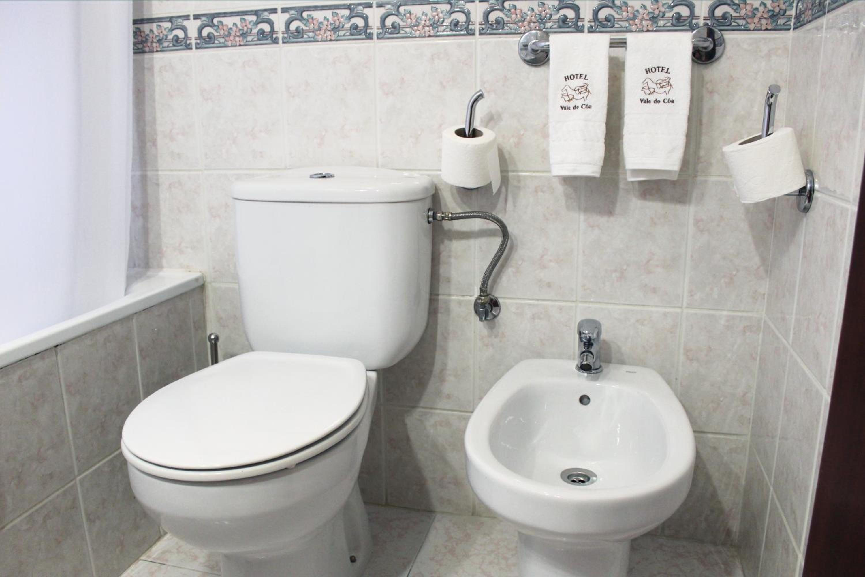 Double or Twin Room - Photo 10