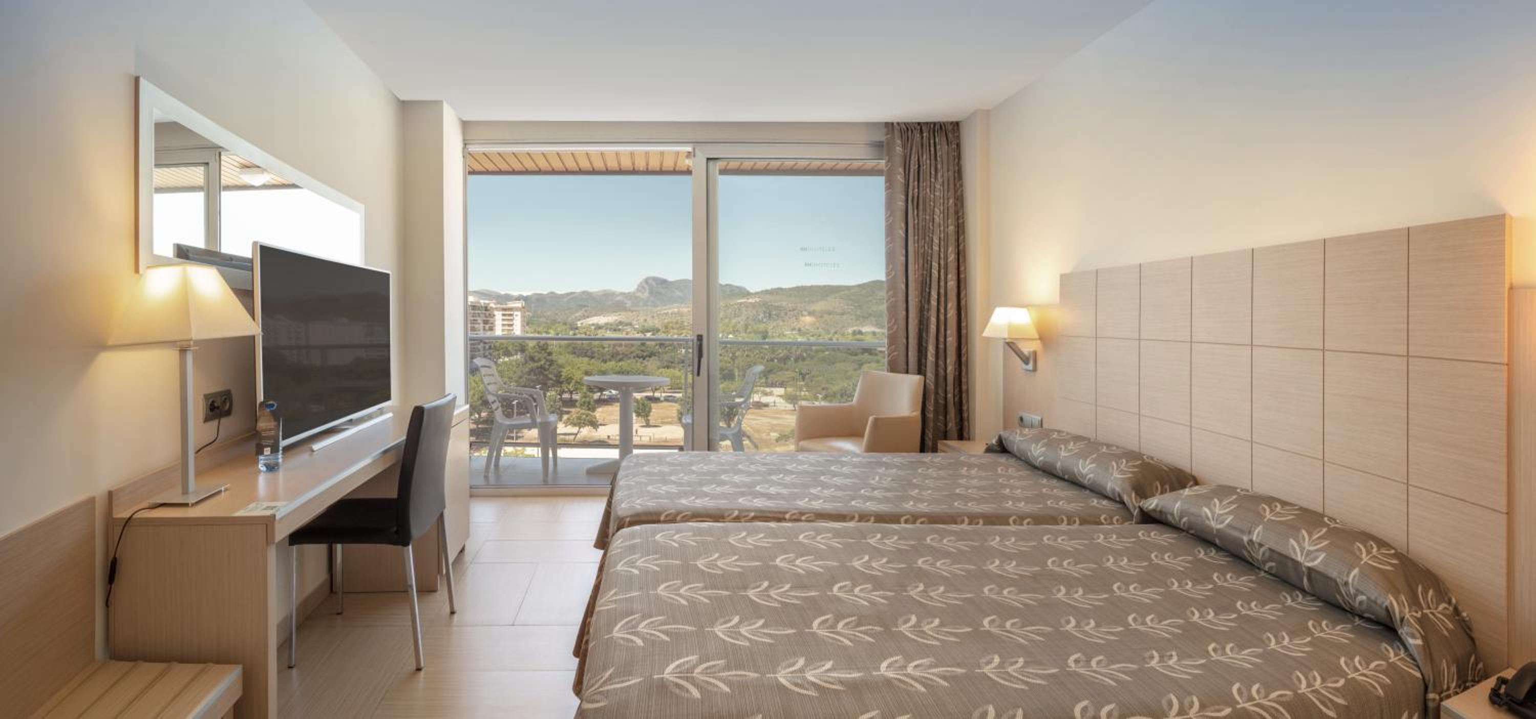 Twin Room with Terrace - Photo 1