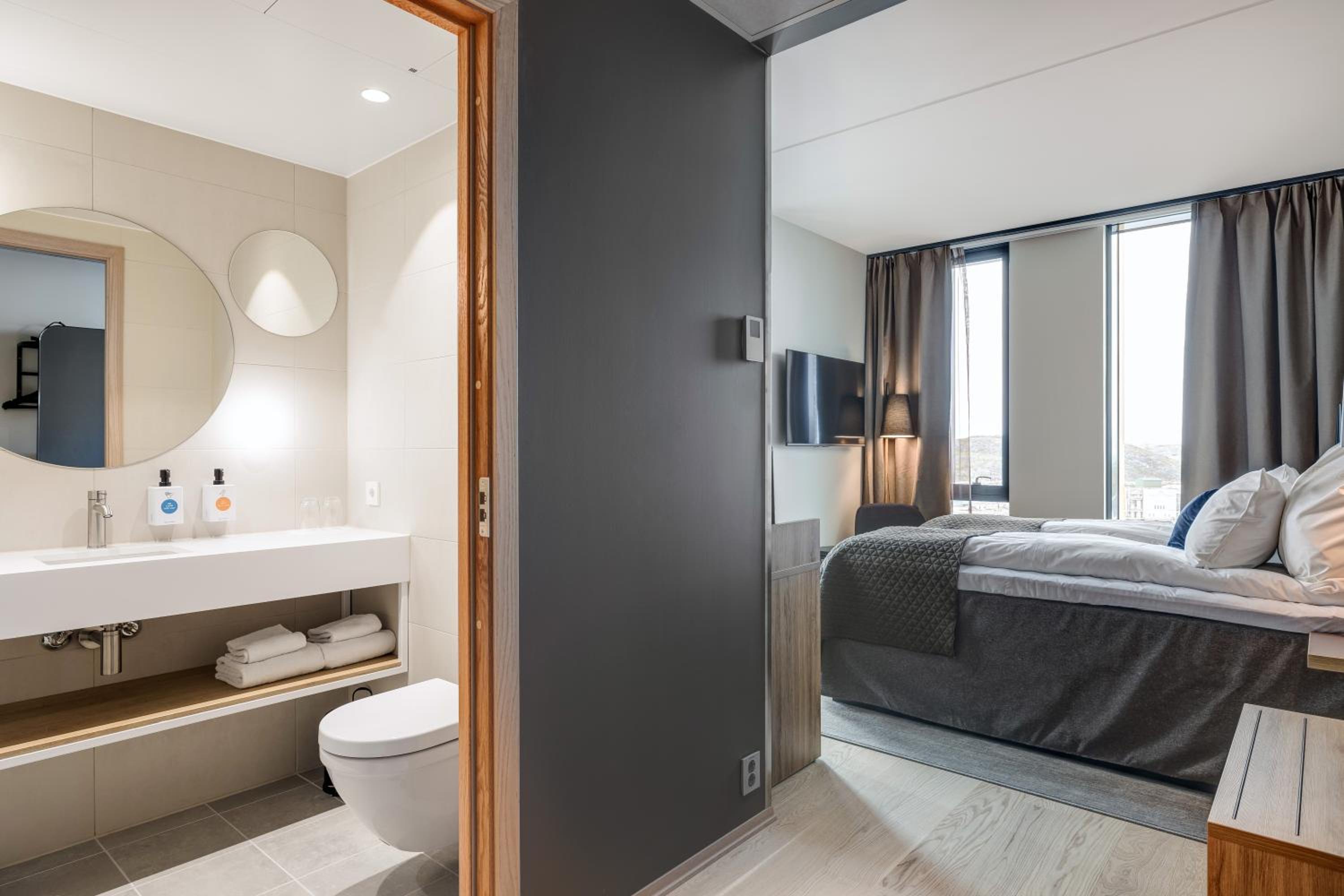 Standard Twin Room - Photo 1