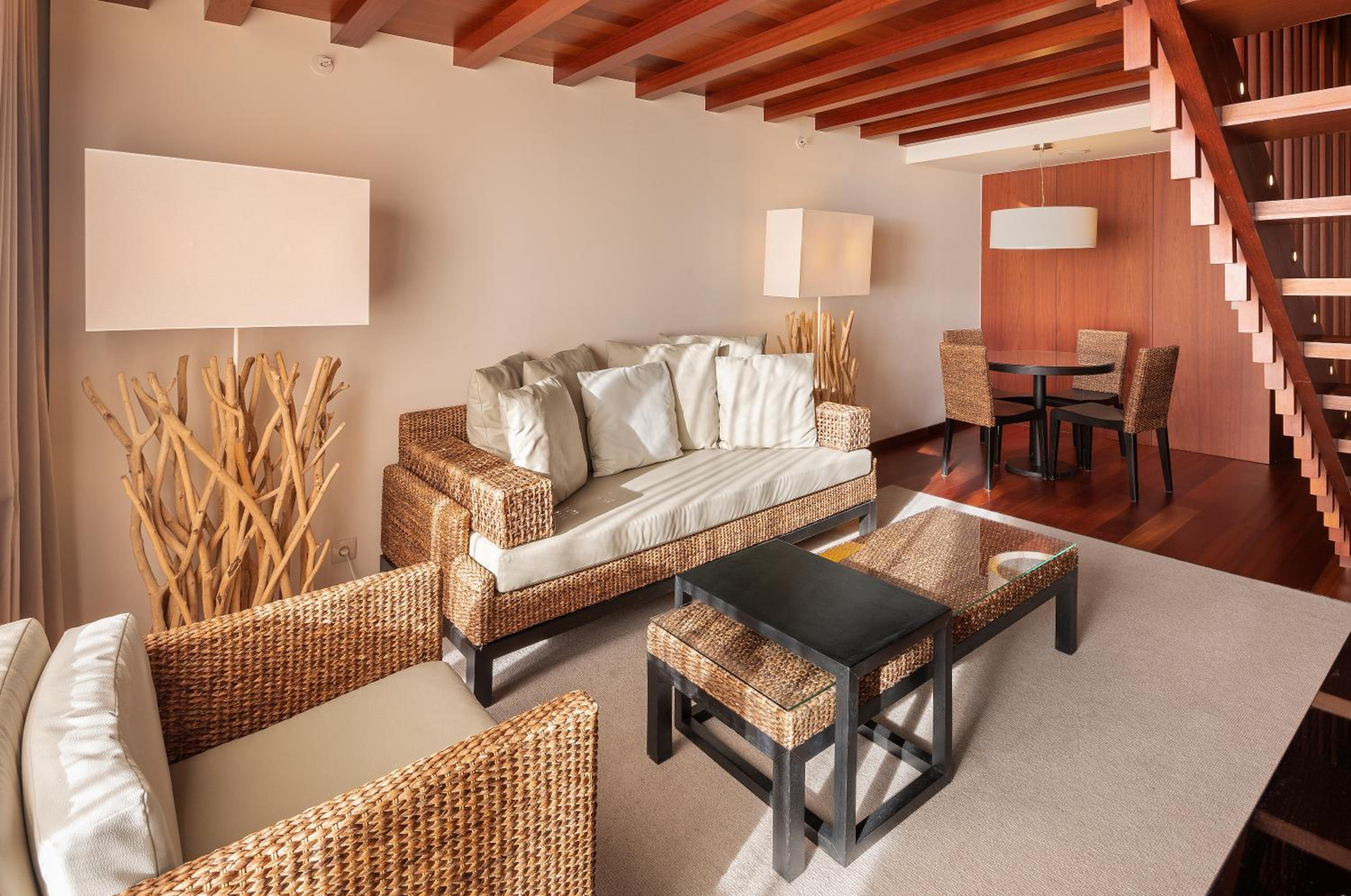 One-Bedroom Suite with Quarteira Sea View - Top Floor - Photo 6
