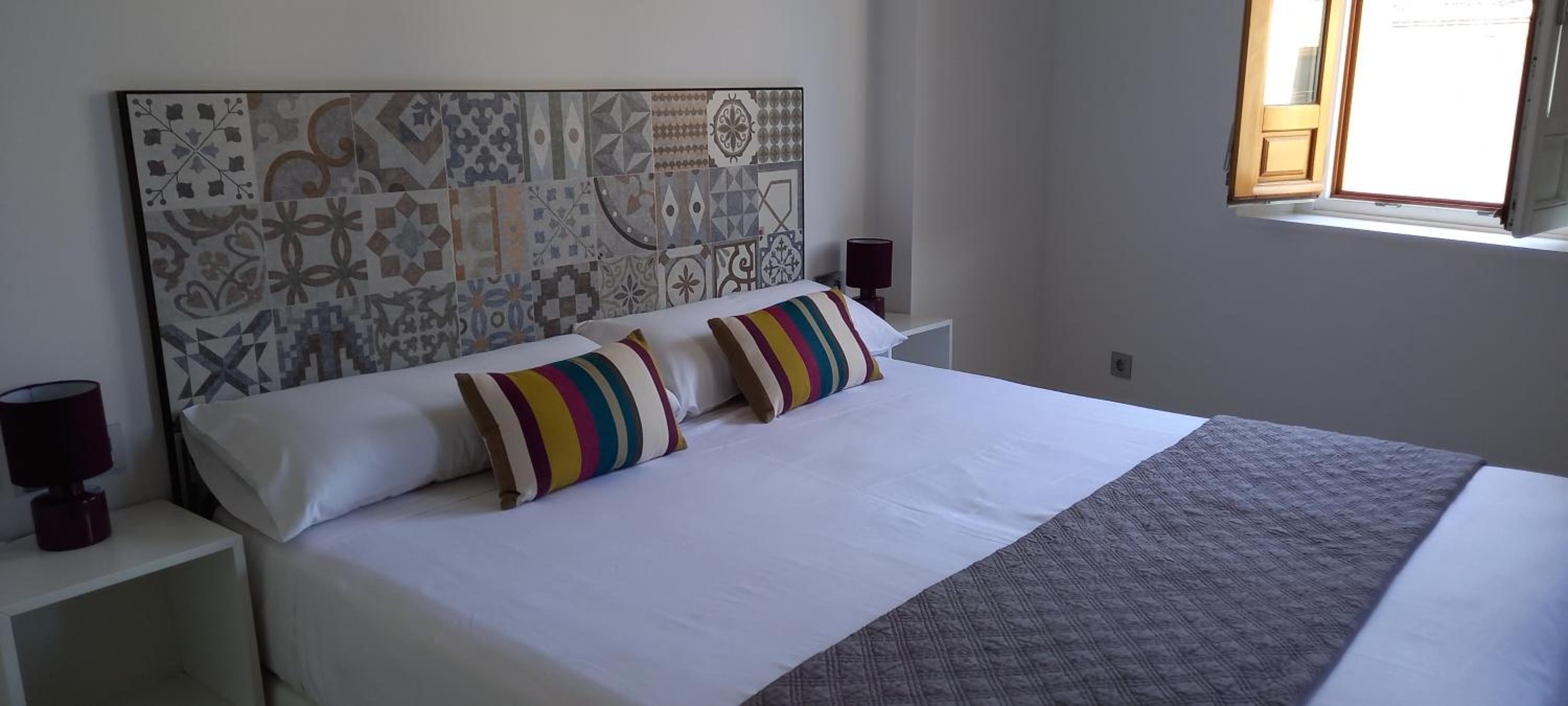 Superior One-Bedroom Apartment - Photo 6
