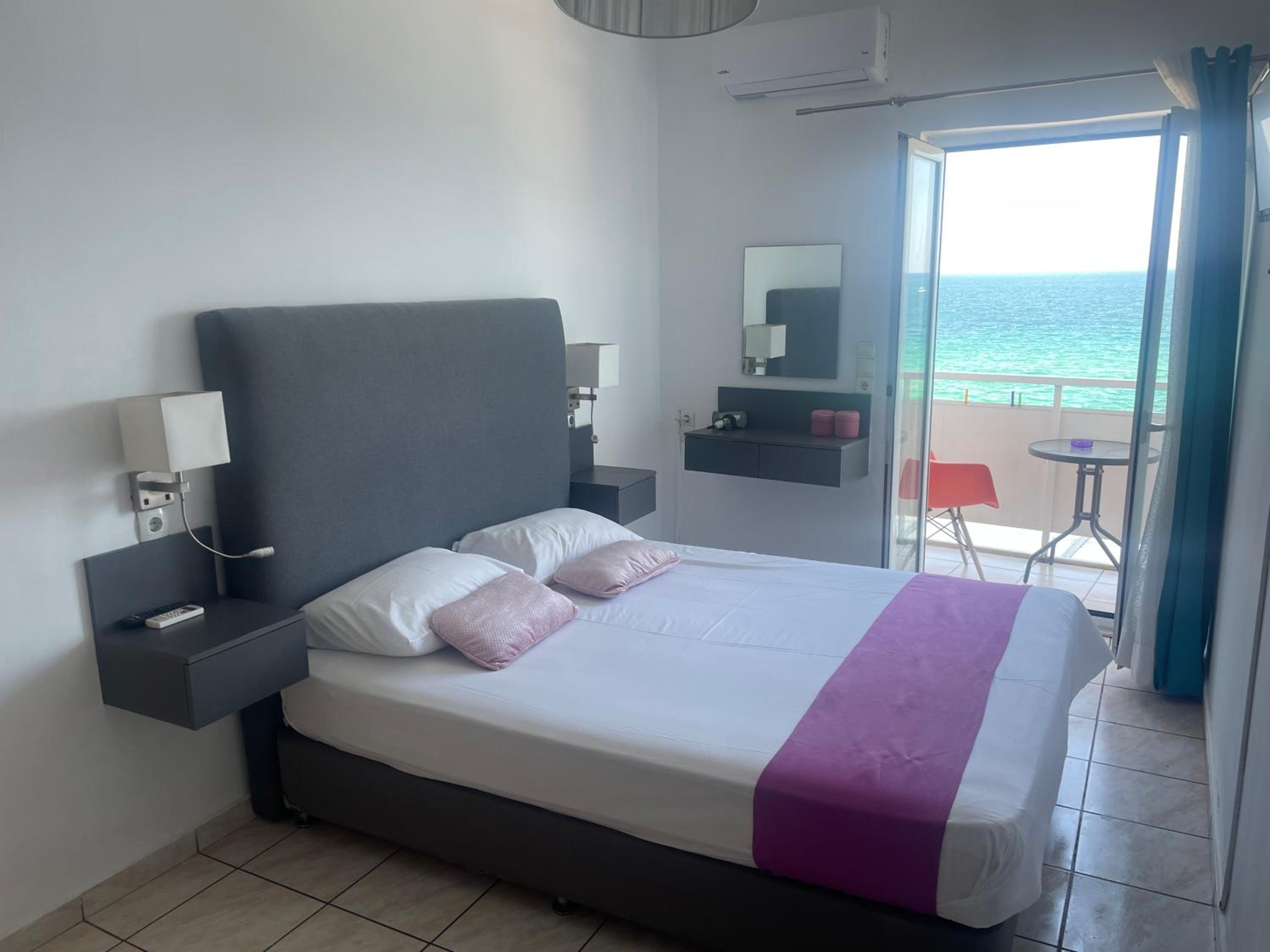 Double Studio with Sea View - Photo 1