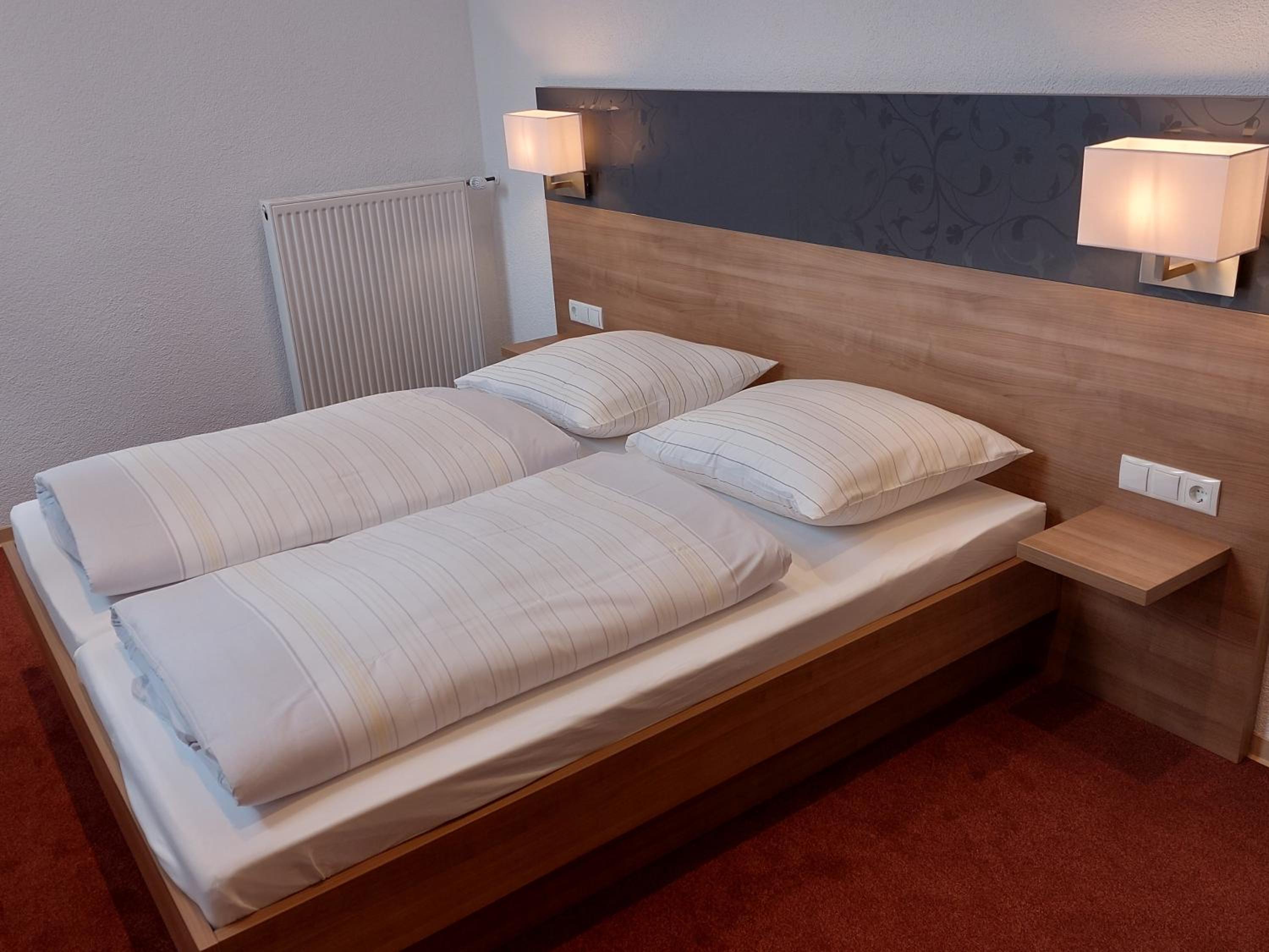 Double Room with Private Bathroom - Photo 5
