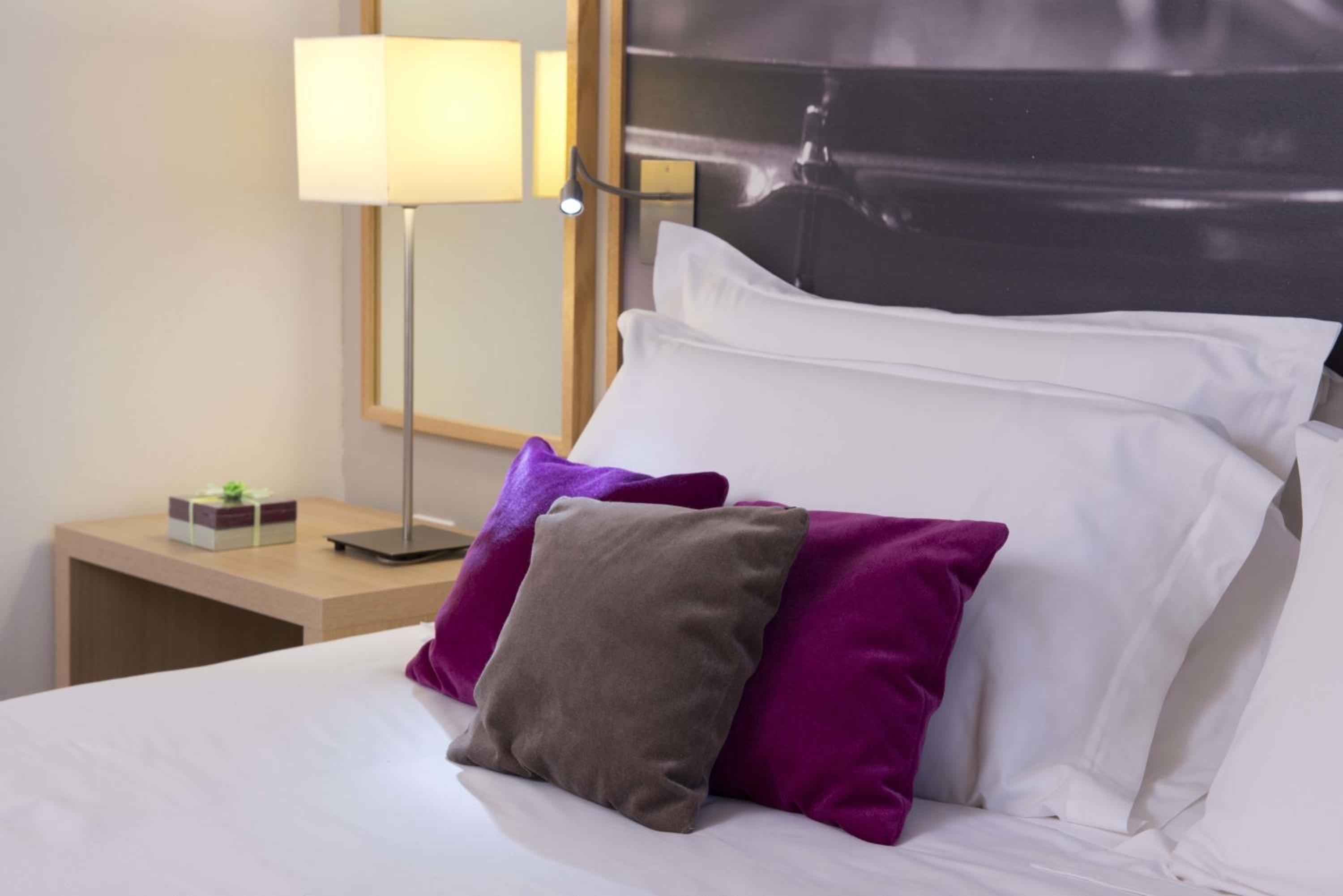 Suite with One Double Bed and Sofa Bed photo 3