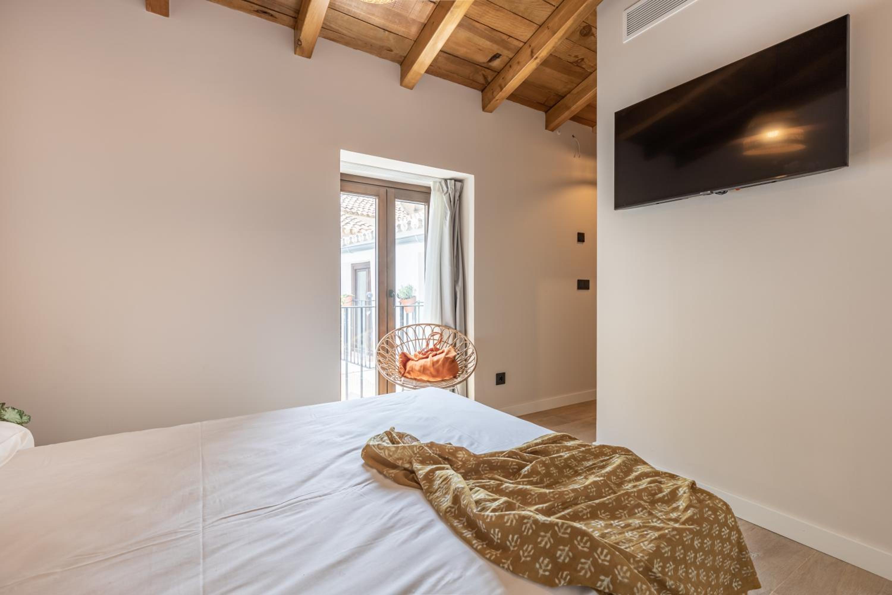 Double Room - Photo 2