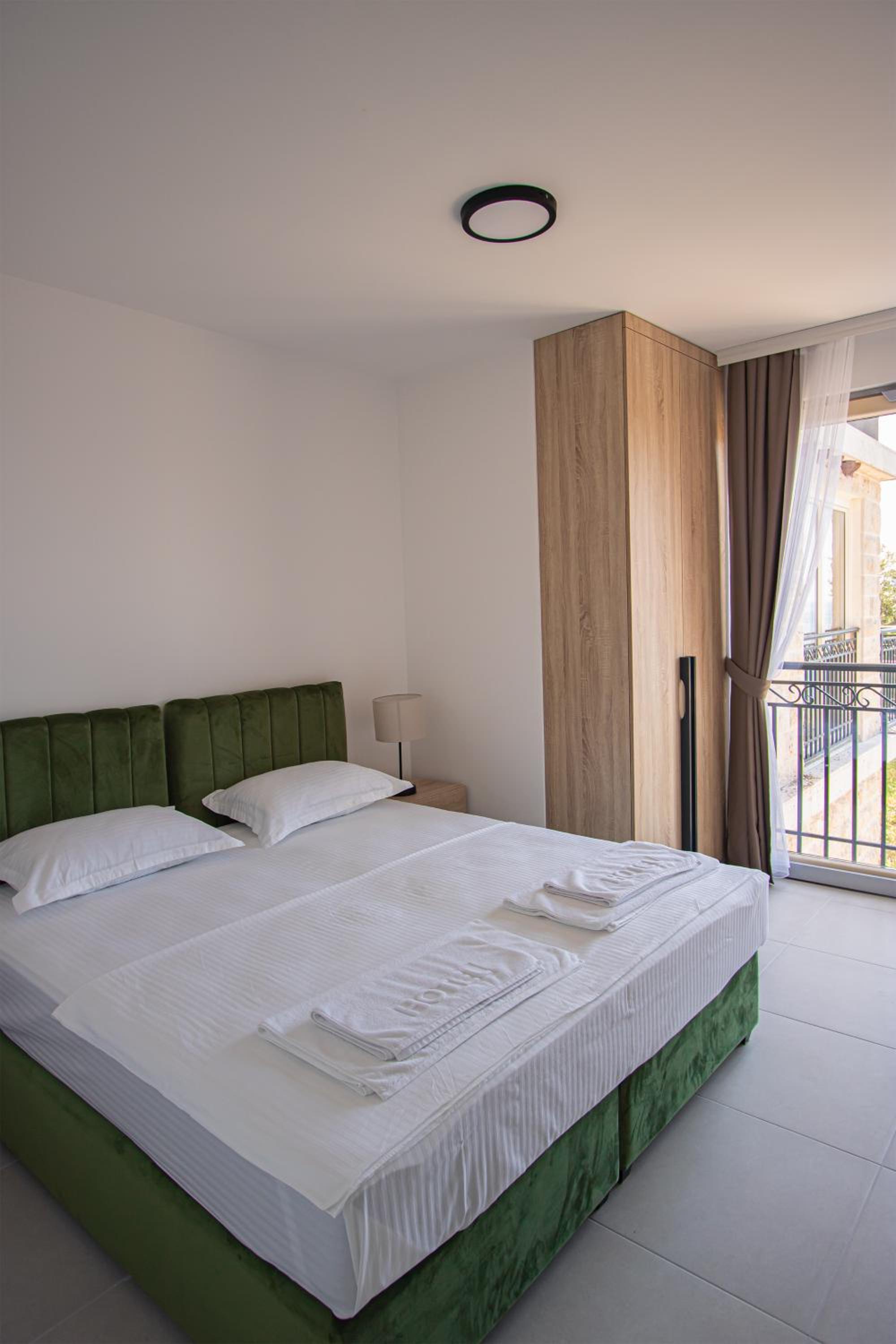 Apartment with Terrace photo 2