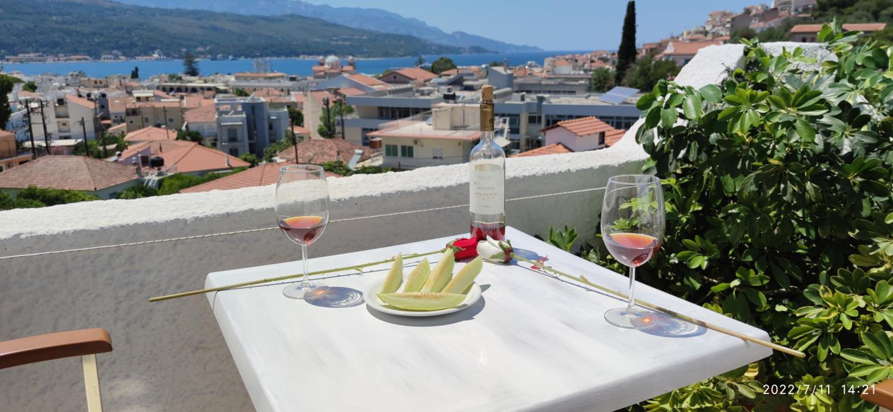 Deluxe Double or Twin Room with Sea View - Photo 14