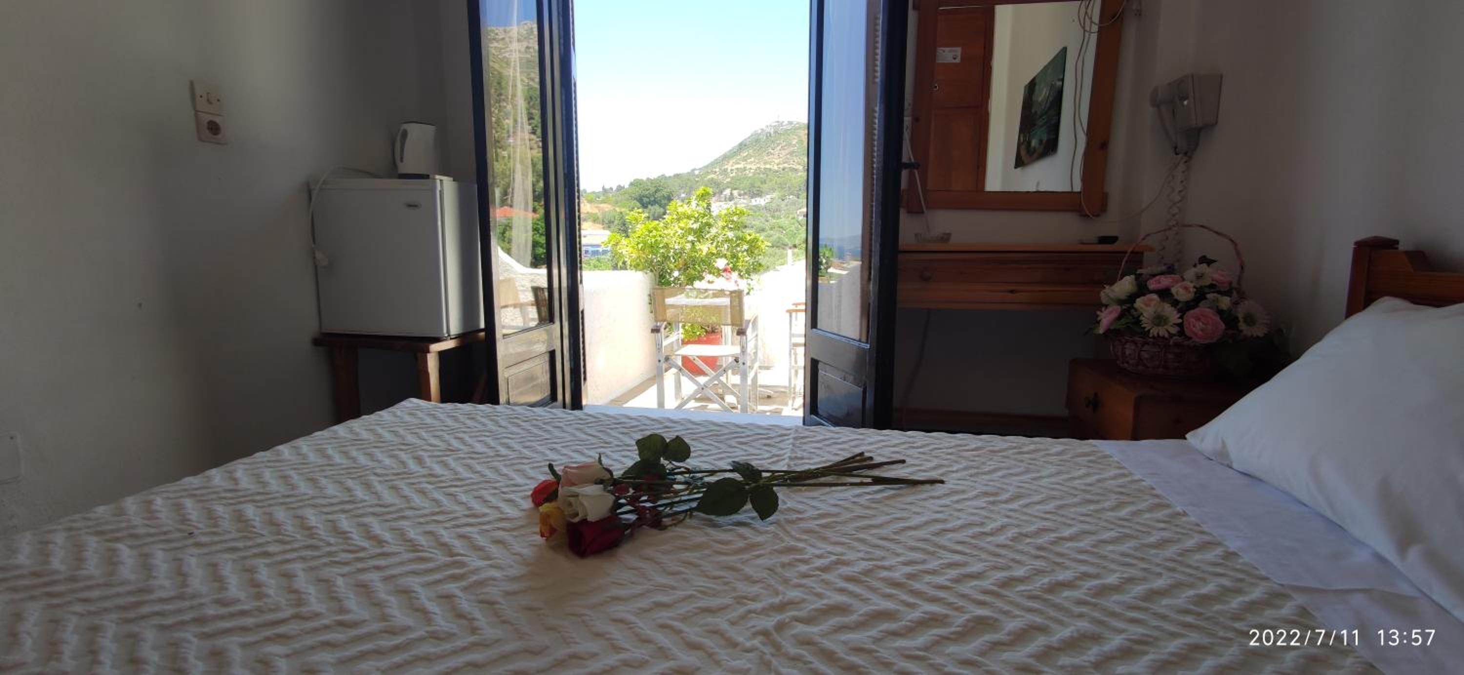Deluxe Double or Twin Room with Sea View - Photo 13
