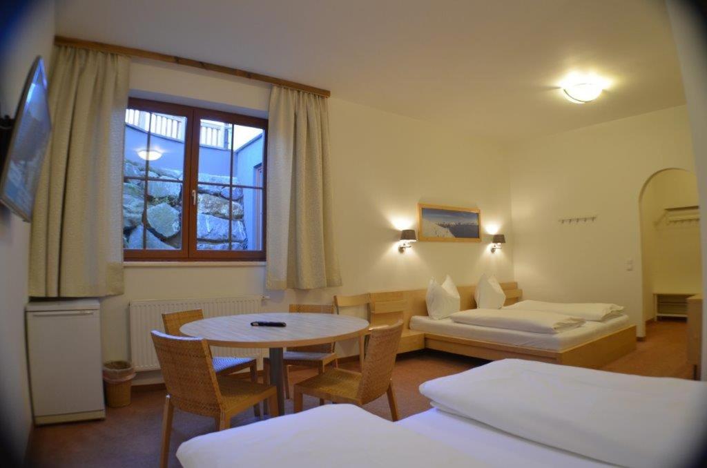 Standard Triple Room photo 3