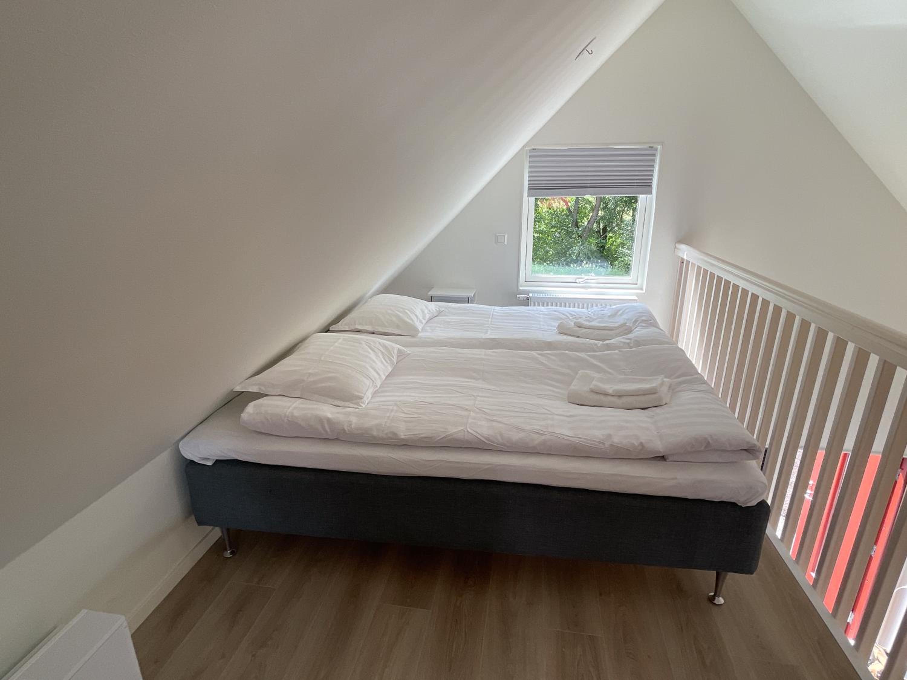 Three-Bedroom Apartment - Photo 11