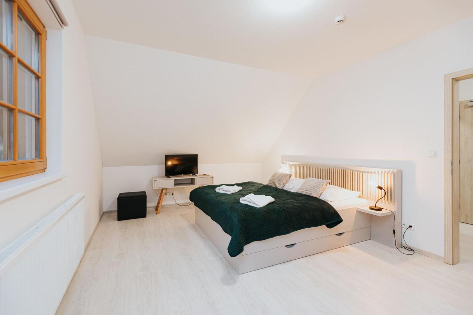 Deluxe Double Room with Extra Bed