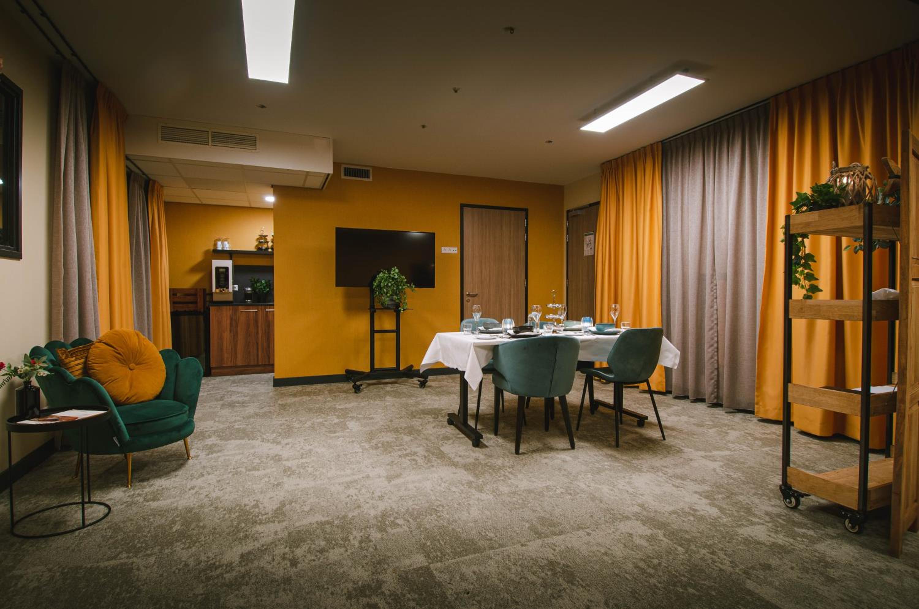 Budget Room without daylight - Photo 2