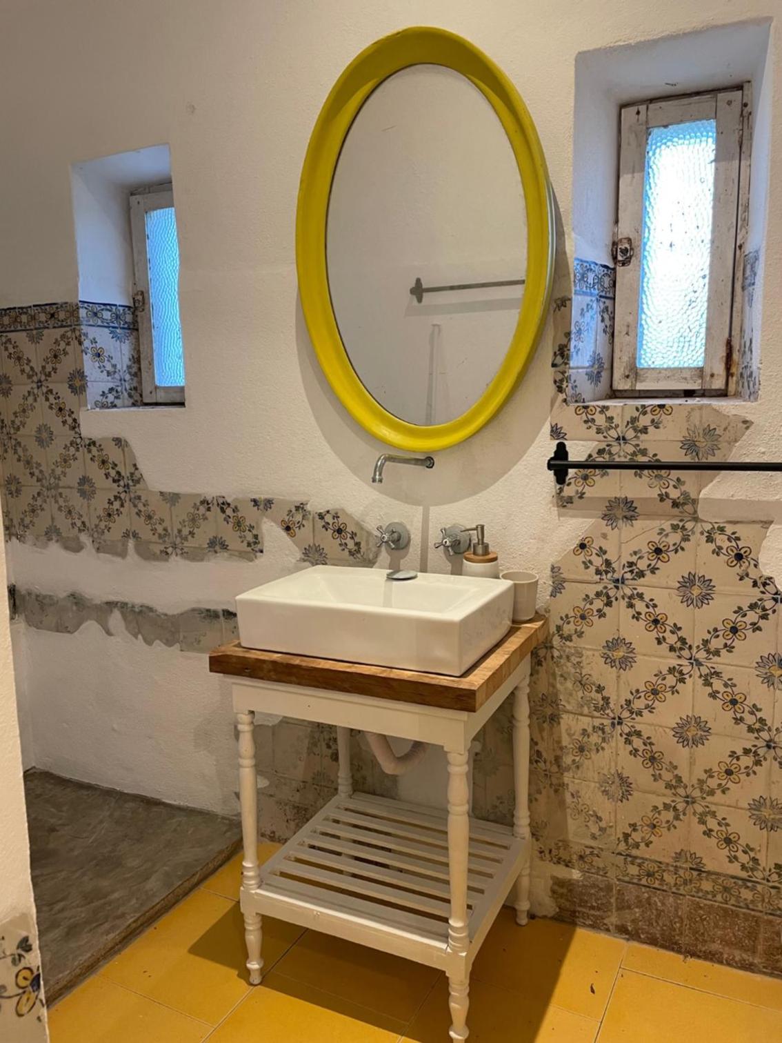 Twin Room with Private Bathroom photo 3