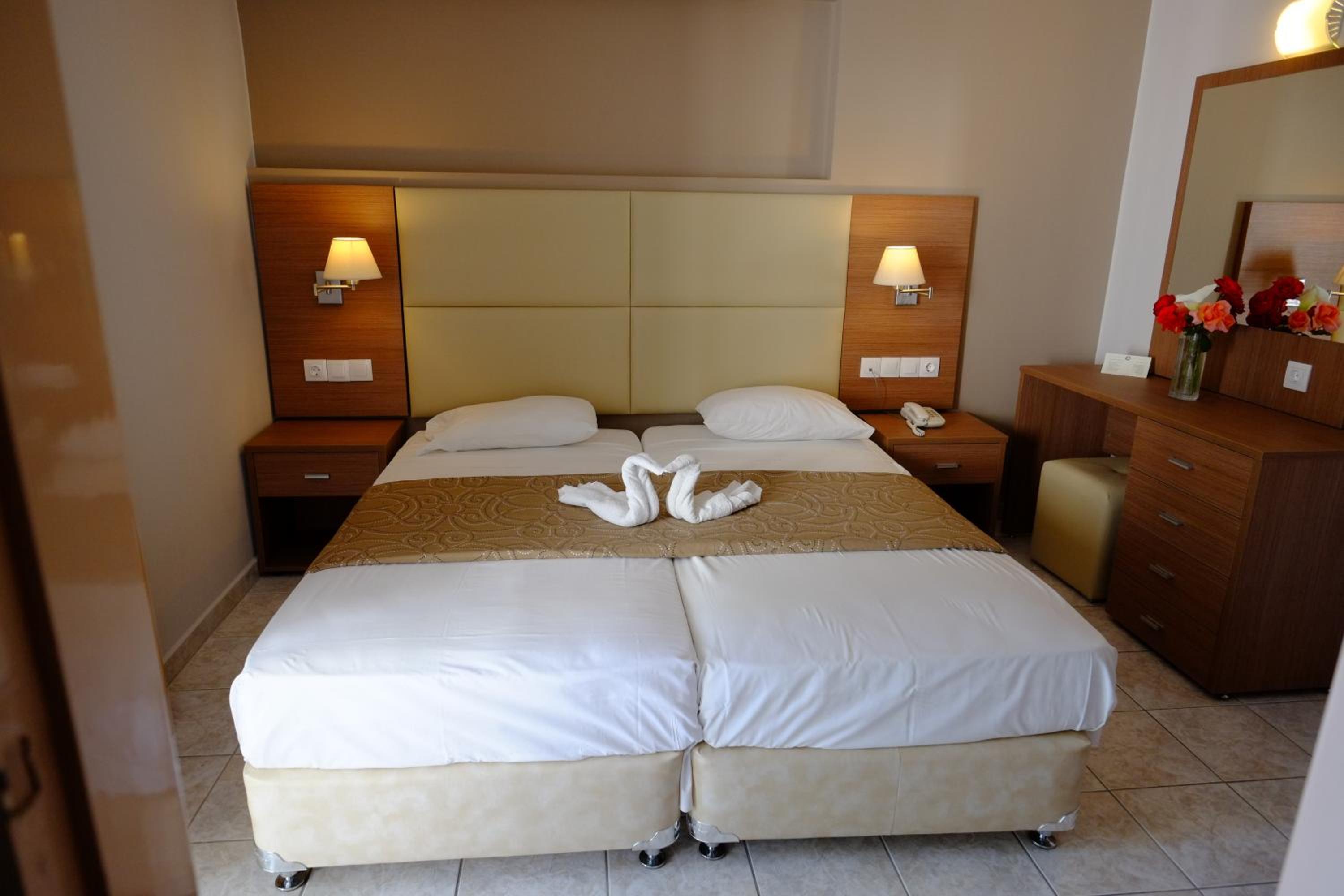 Superior Twin Room - Photo 3