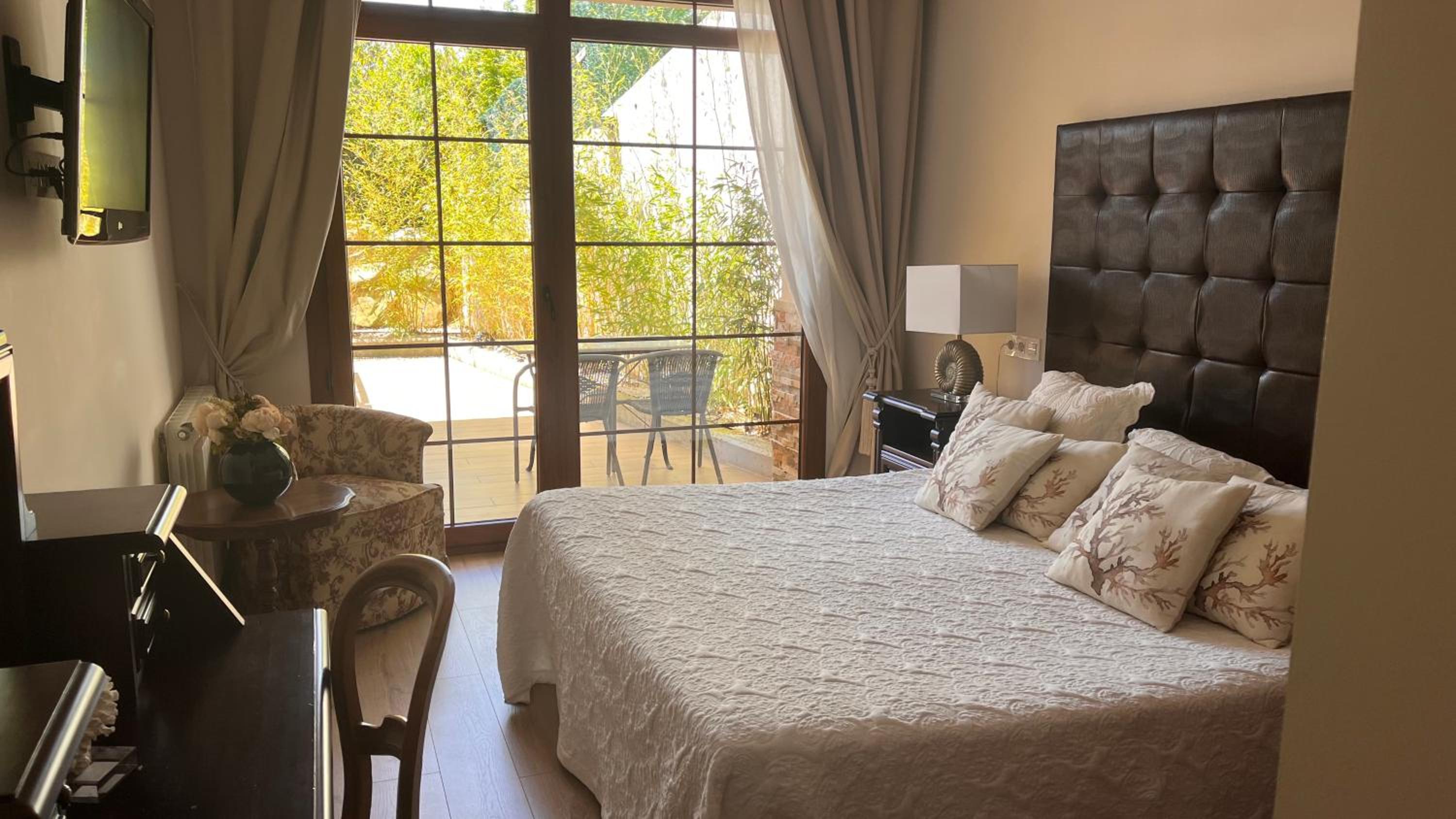 Superior Double or Twin Room with Terrace photo 3