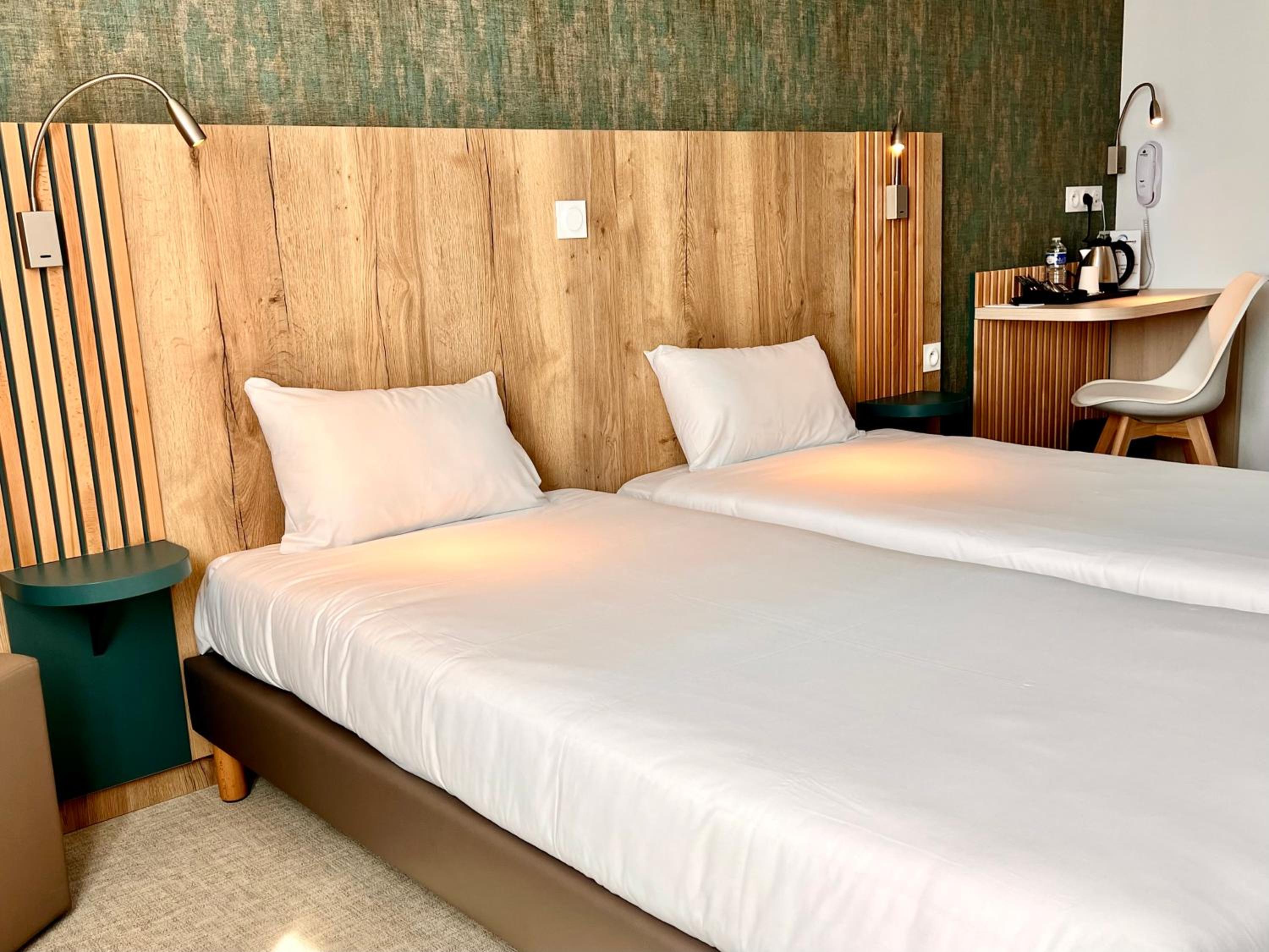 Superior Twin Room photo 2