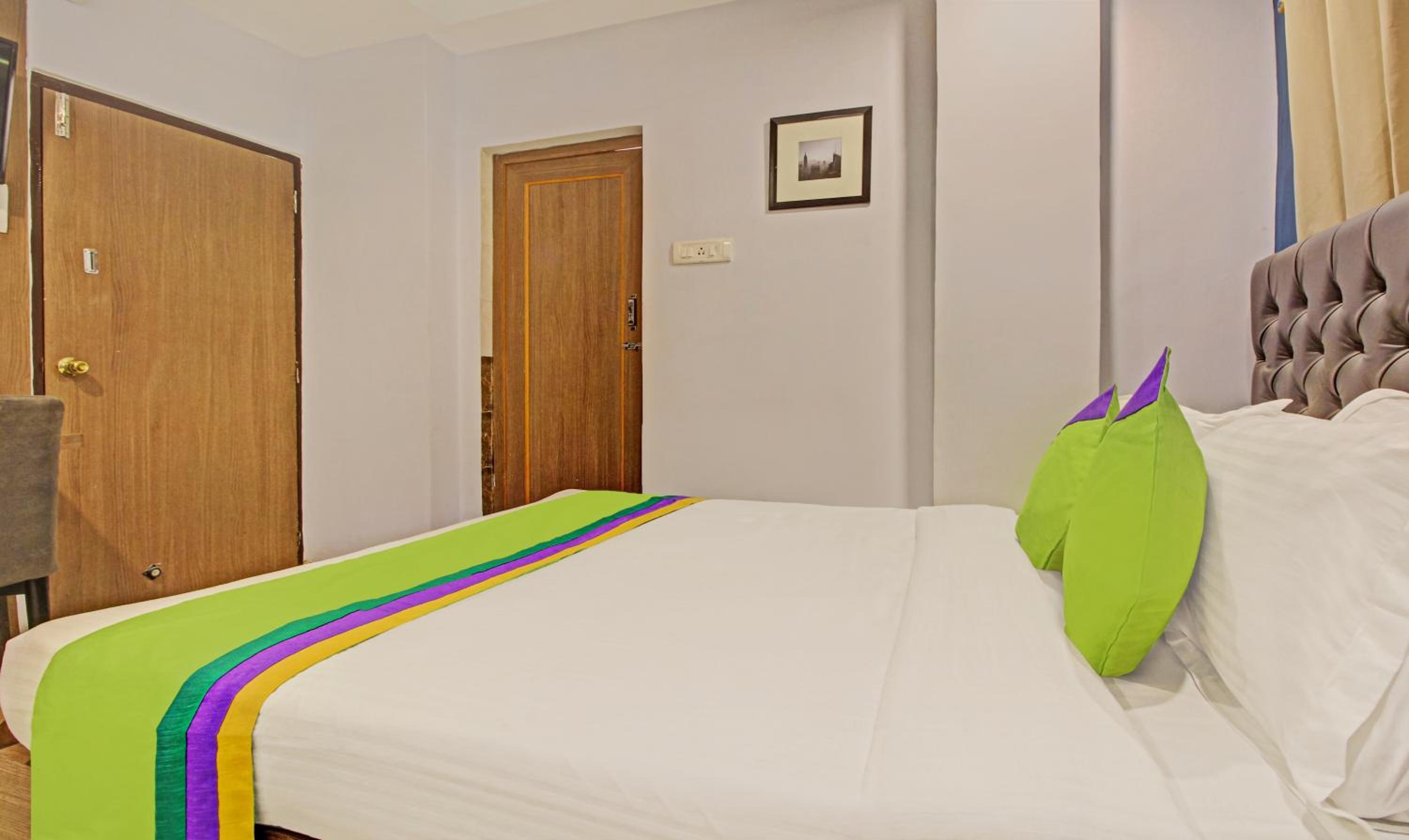 Standard Double Room - Photo 18