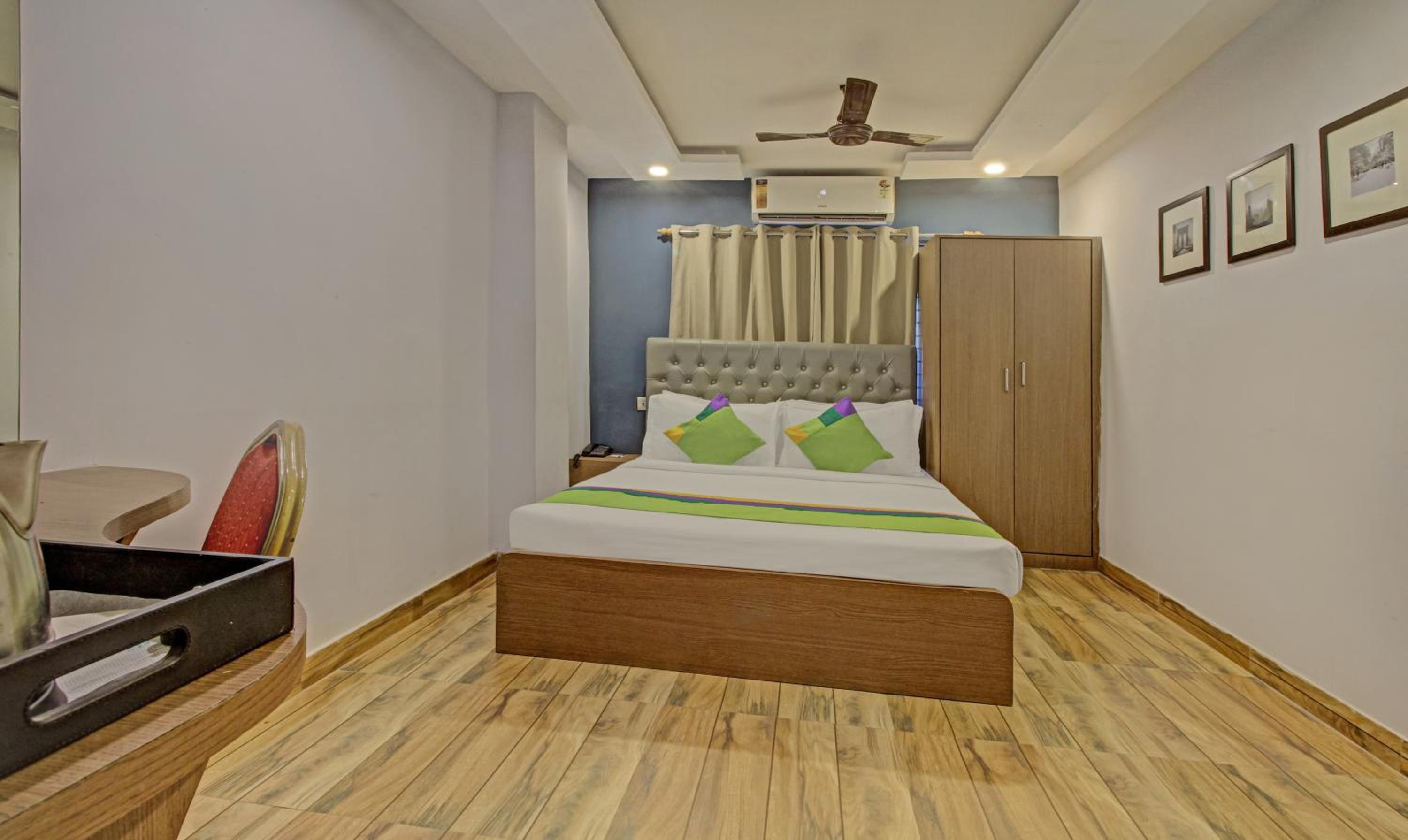Standard Double Room - Photo 16