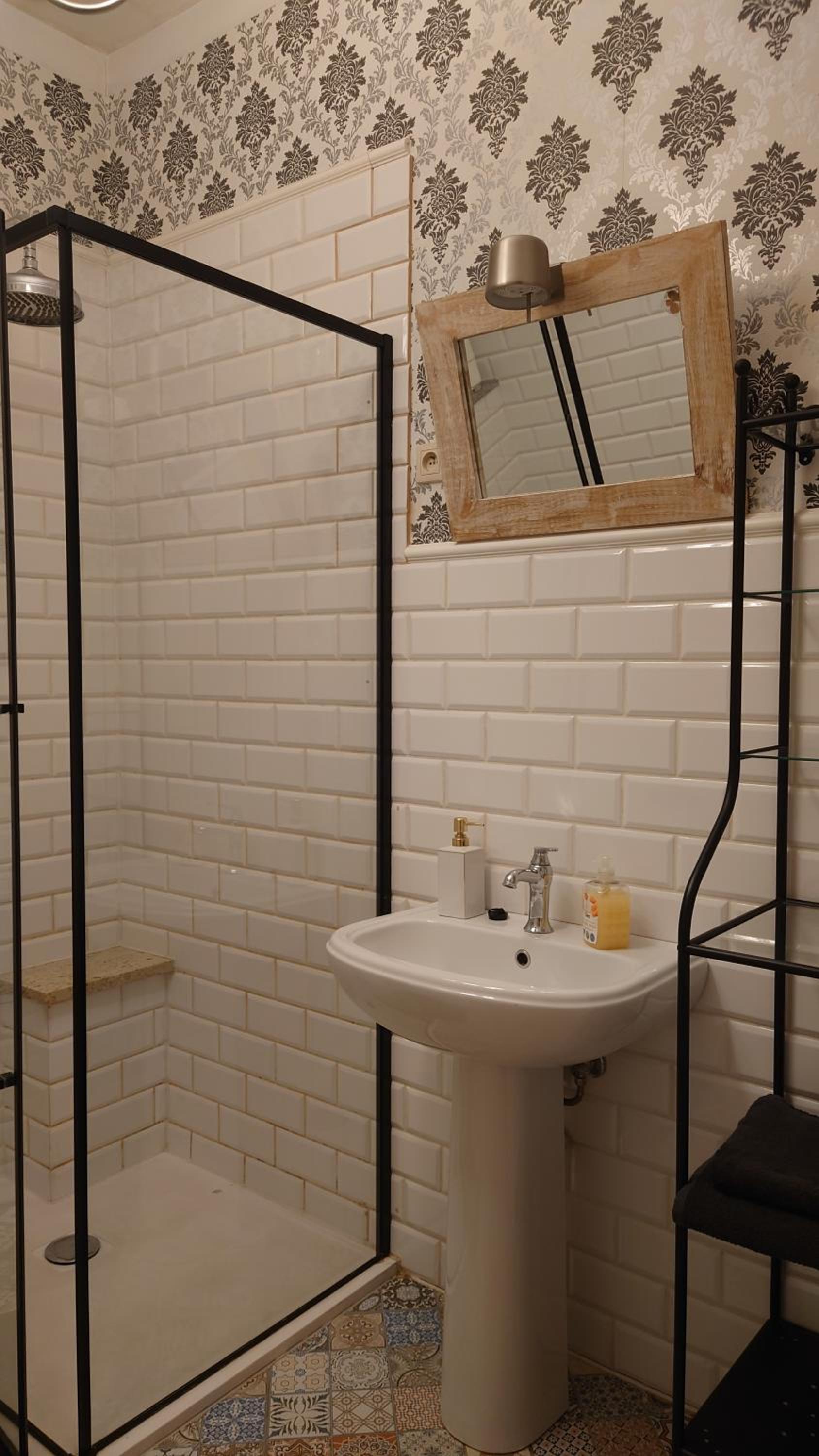 Deluxe Studio - Photo 11