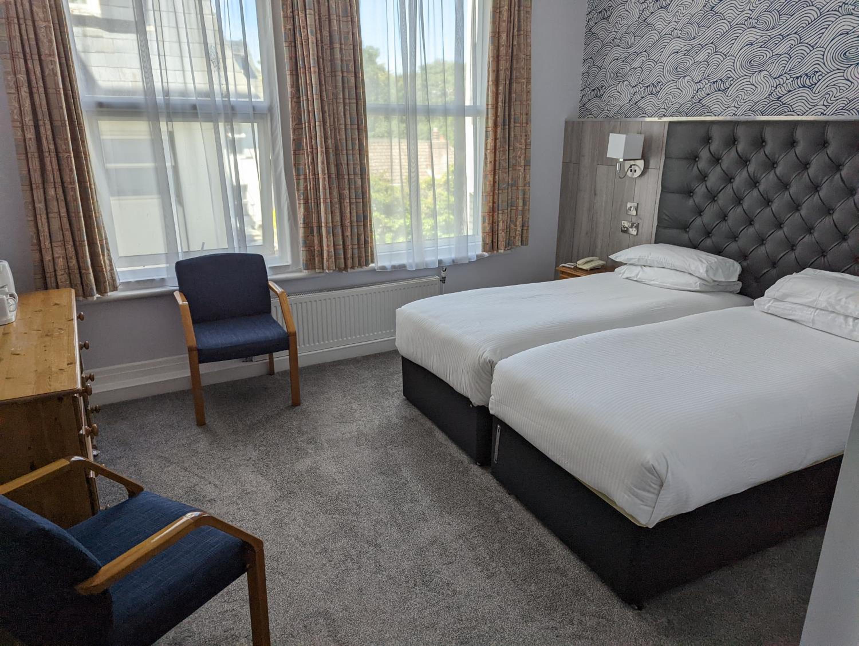 Double or Twin Room - Photo 2