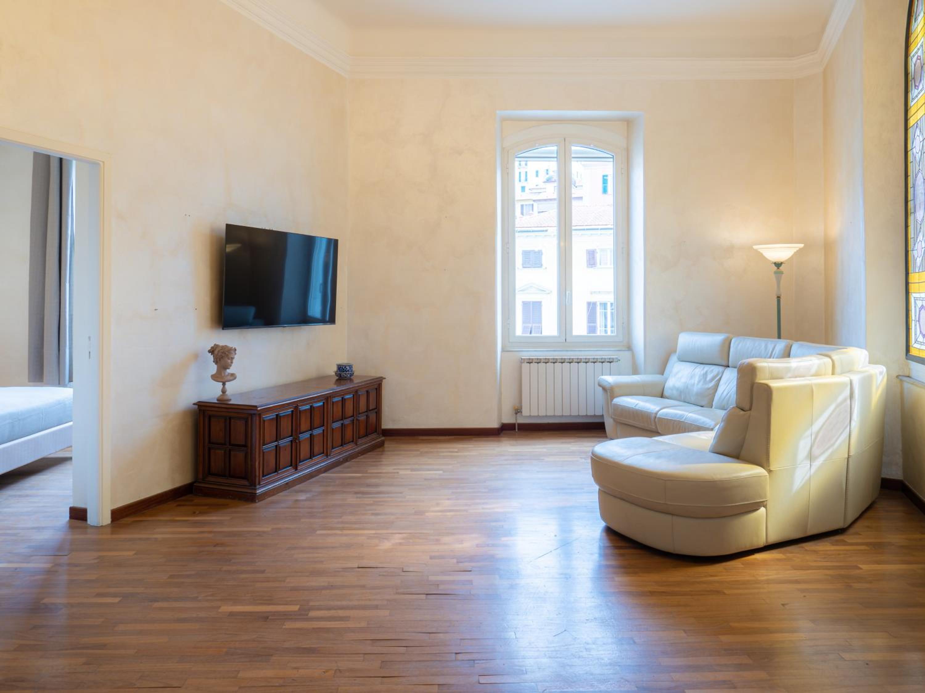 Apartment with Balcony - Photo 15