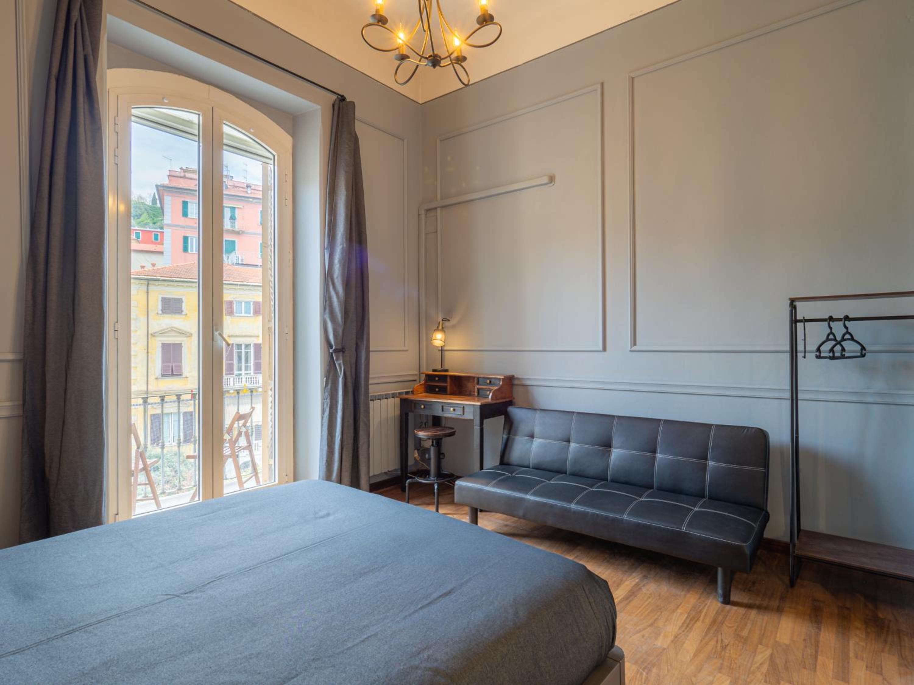 Apartment with Balcony - Photo 9