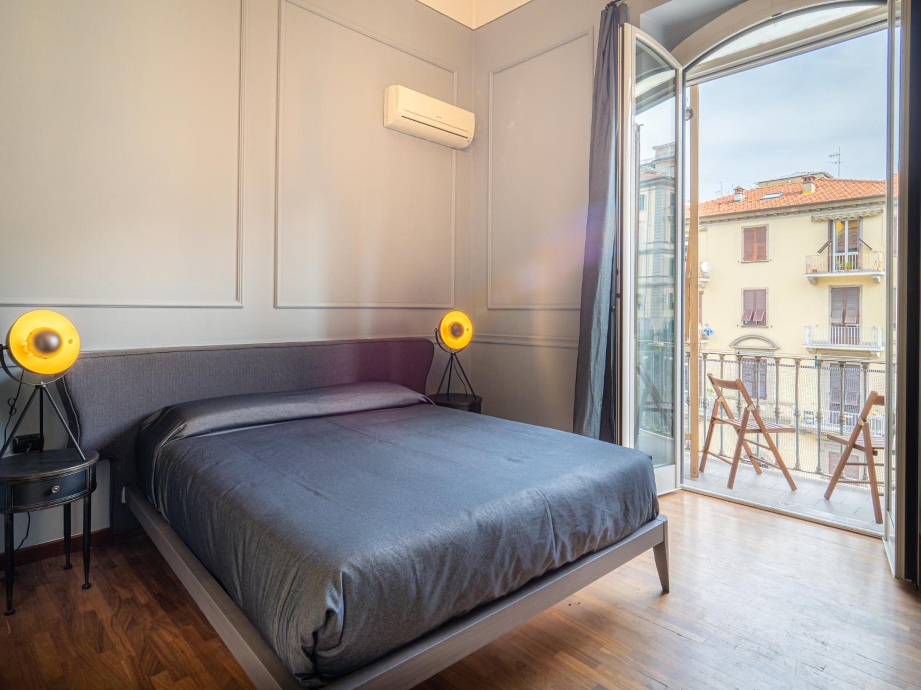 Apartment with Balcony - Photo 2