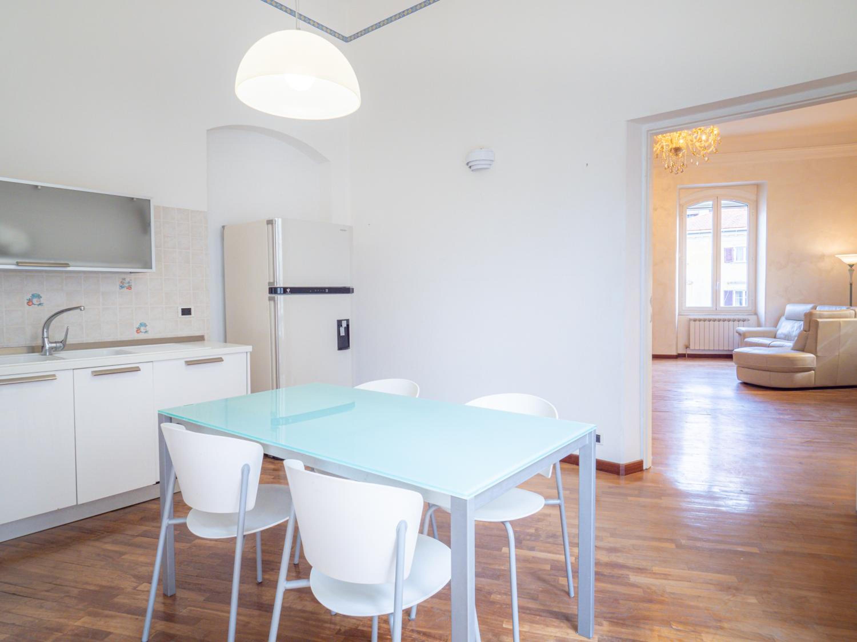 Apartment with Balcony - Photo 10