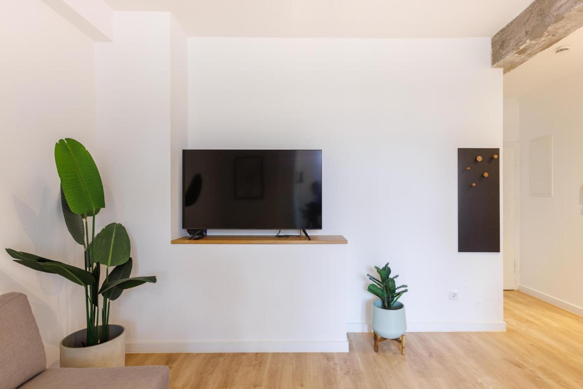 Apartment with Balcony photo 1