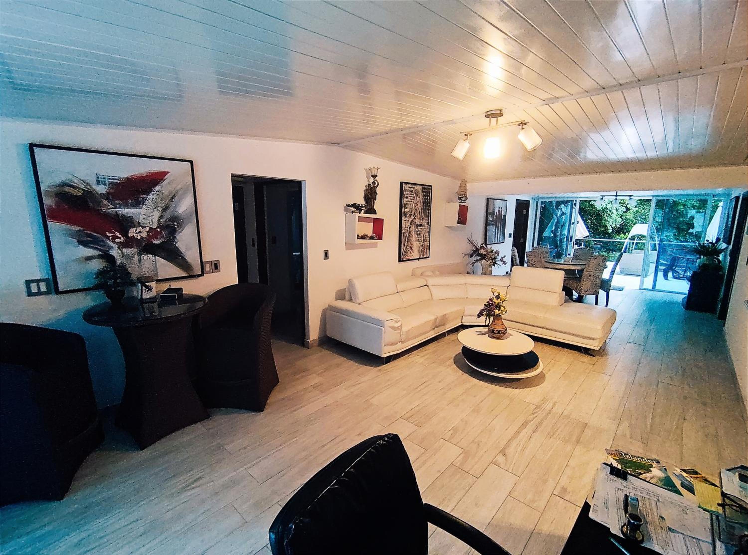 King Room with Balcony photo 1