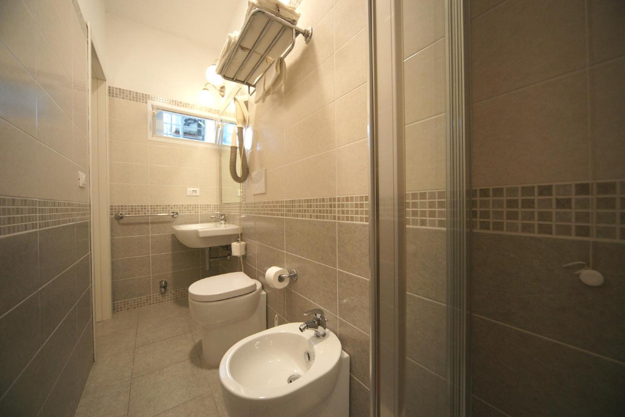 Small Double Room photo 3