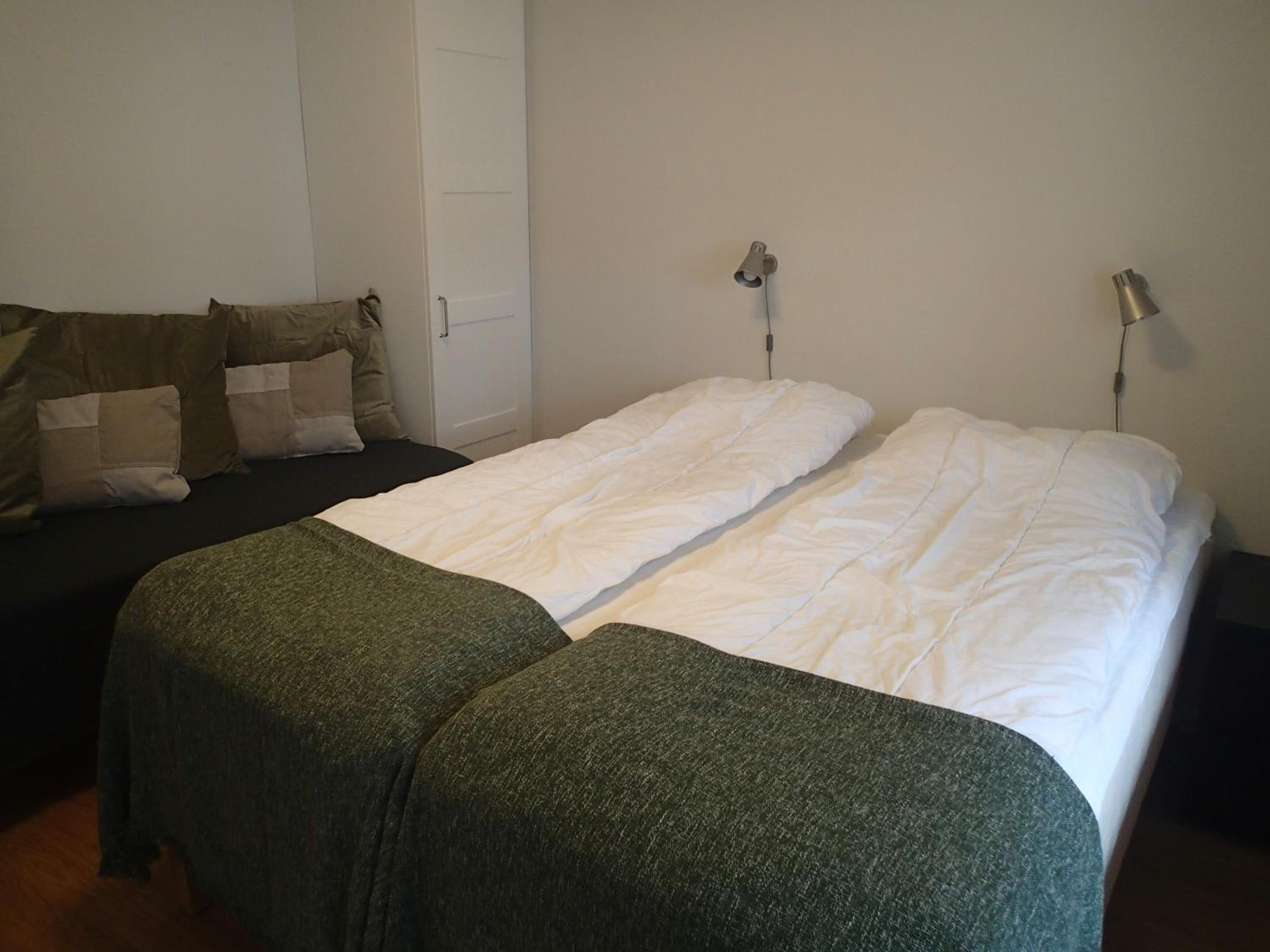 One-Bedroom Apartment photo 2