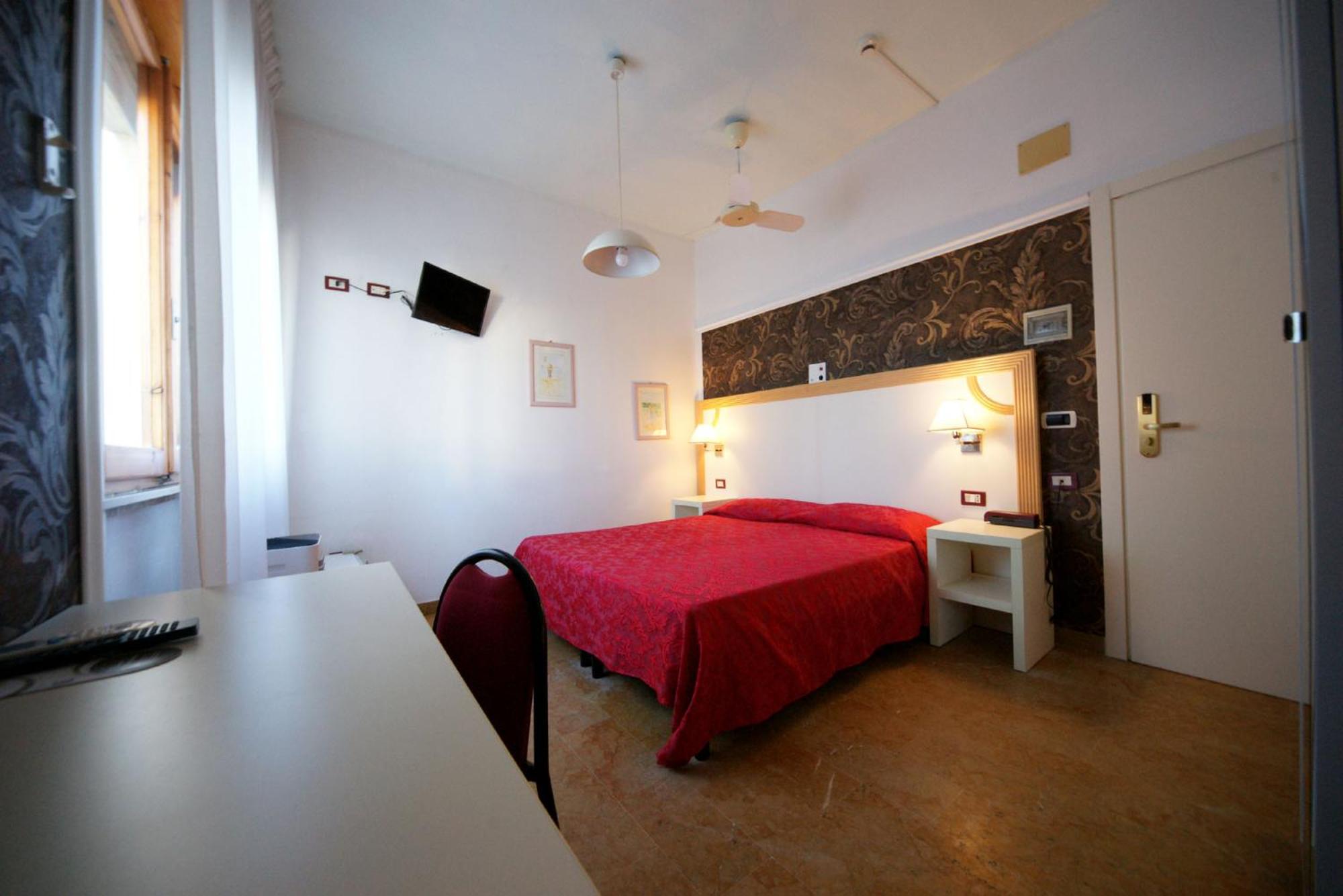 Double or Twin Room photo 1