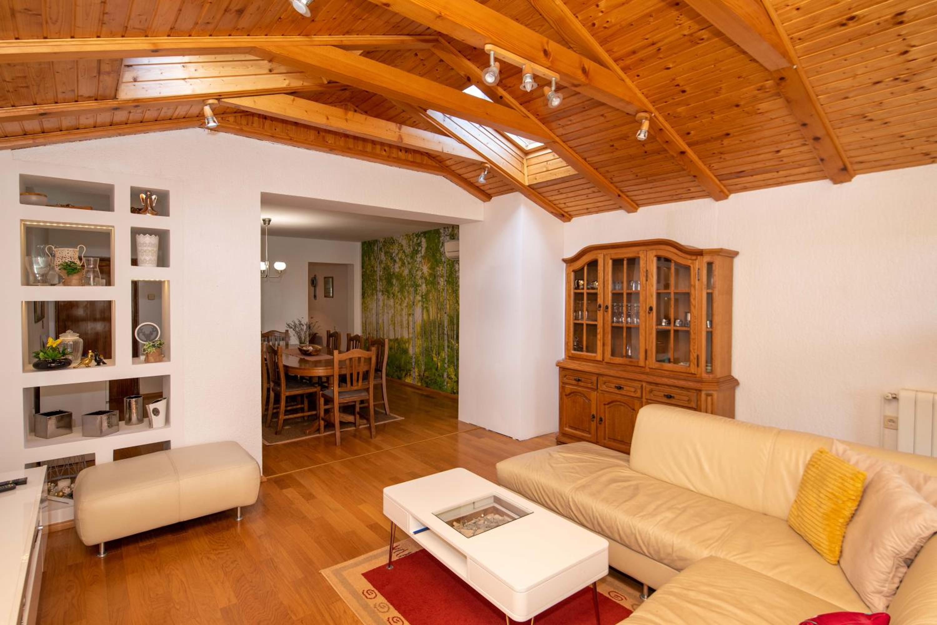 Four-Bedroom House photo 1