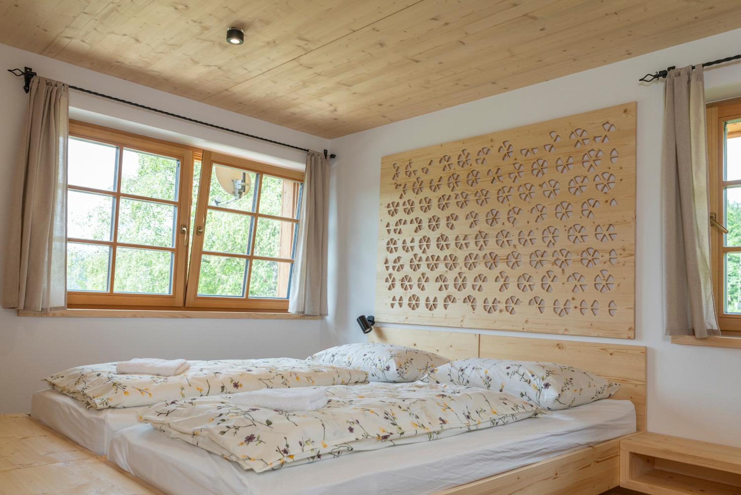 Quadruple Room with Private Bathroom - Photo 8