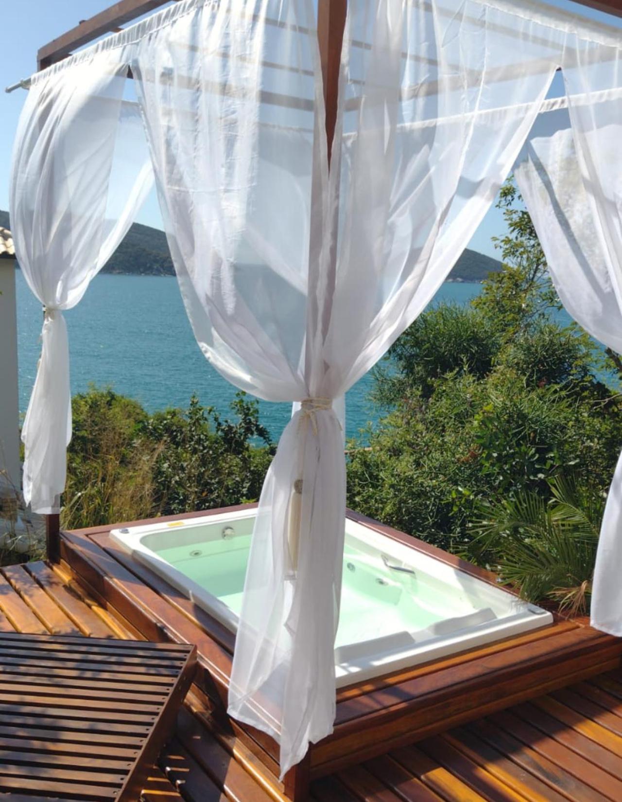 Suite with Sea View with Whirlpool - Photo 22