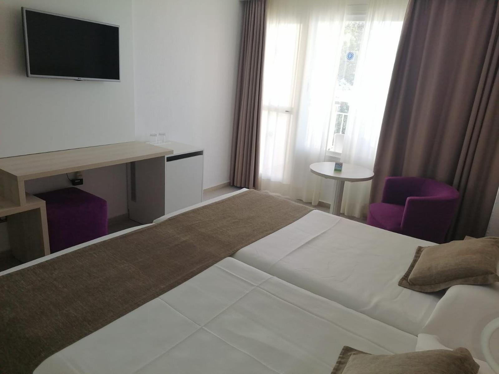 Standard Room (2 Adults) photo 2
