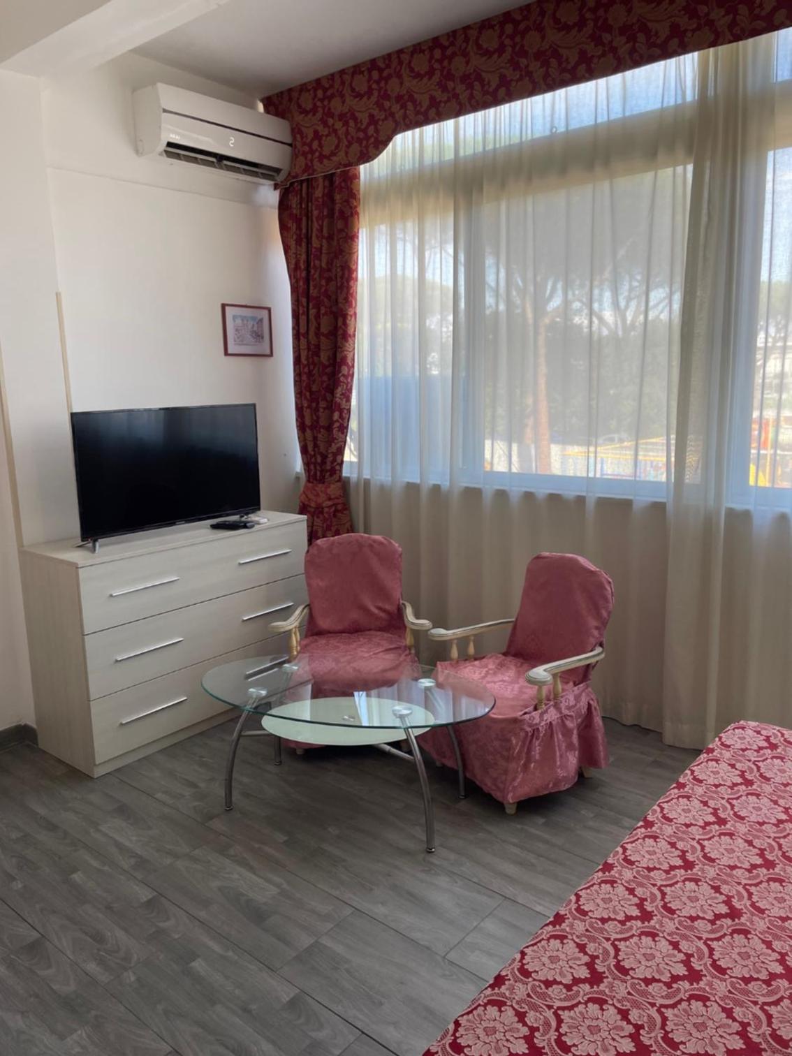 Double or Twin Room - Photo 5