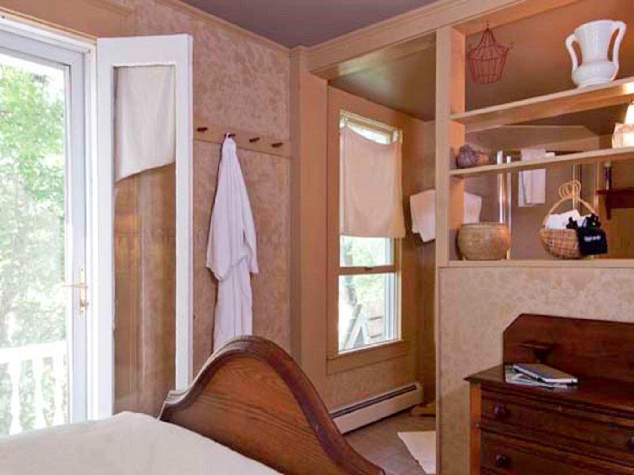 Budget Double Room photo 1