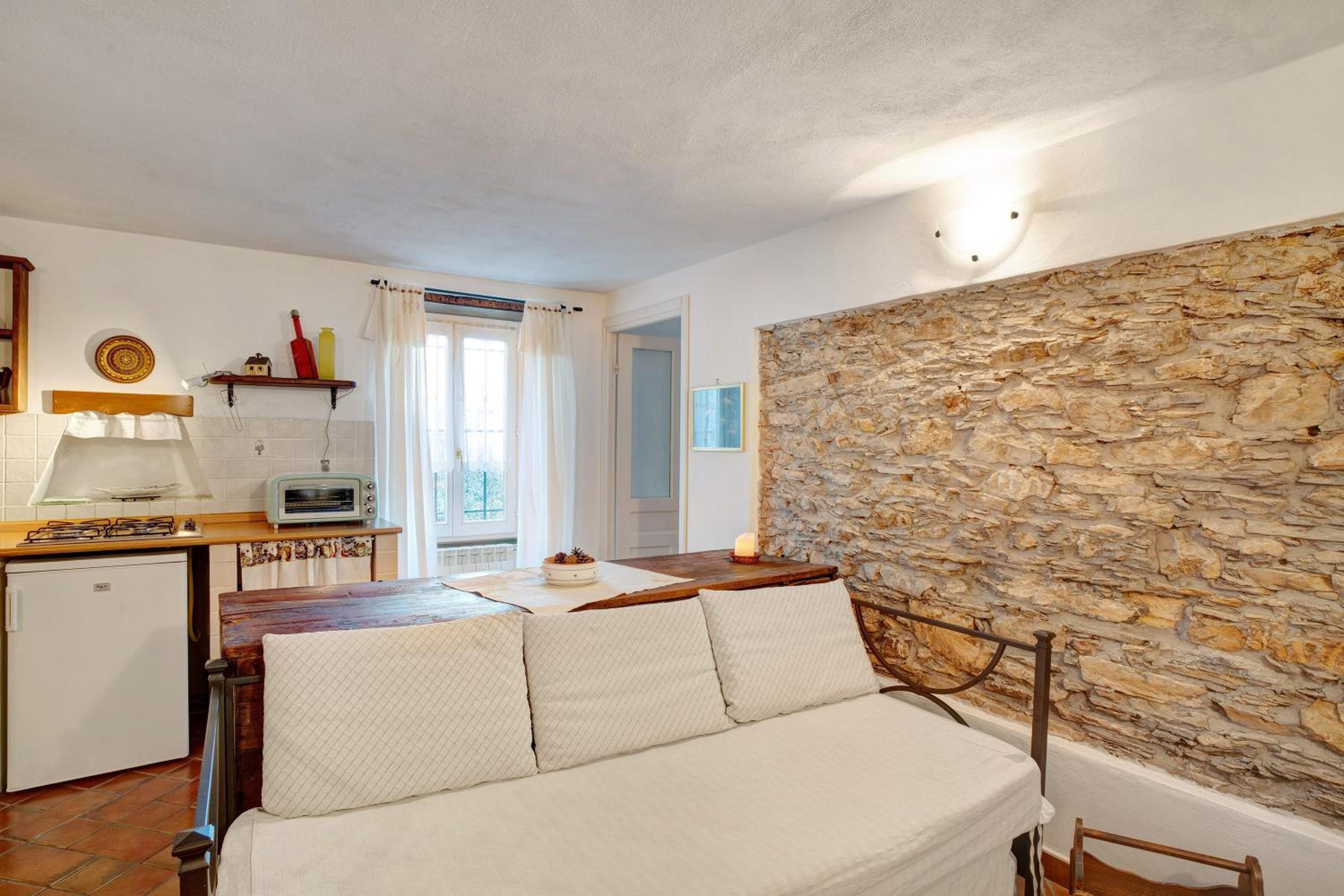 Two-Bedroom Apartment with Mountain View