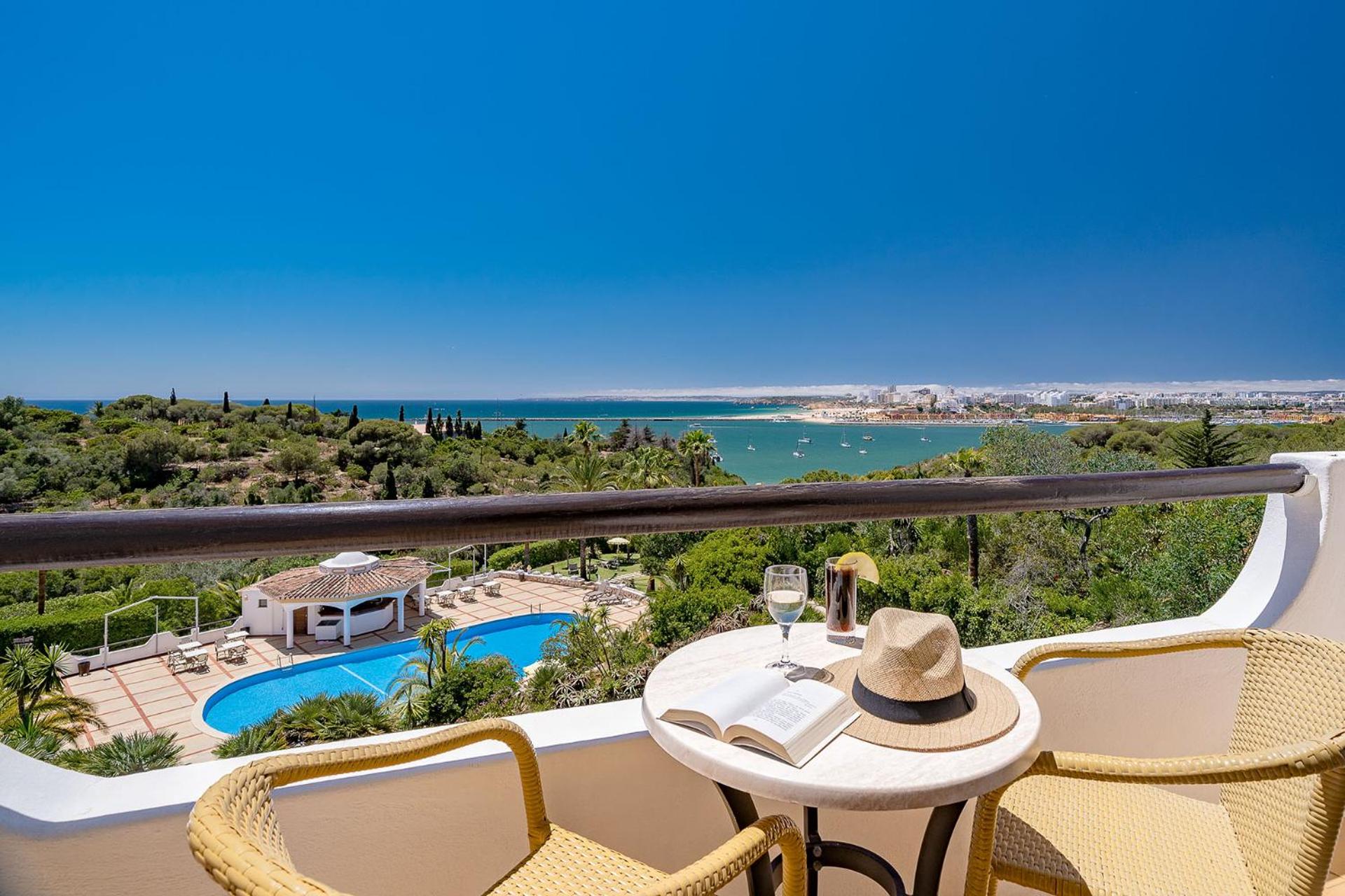 Double or Twin Room with Sea View - Photo 2