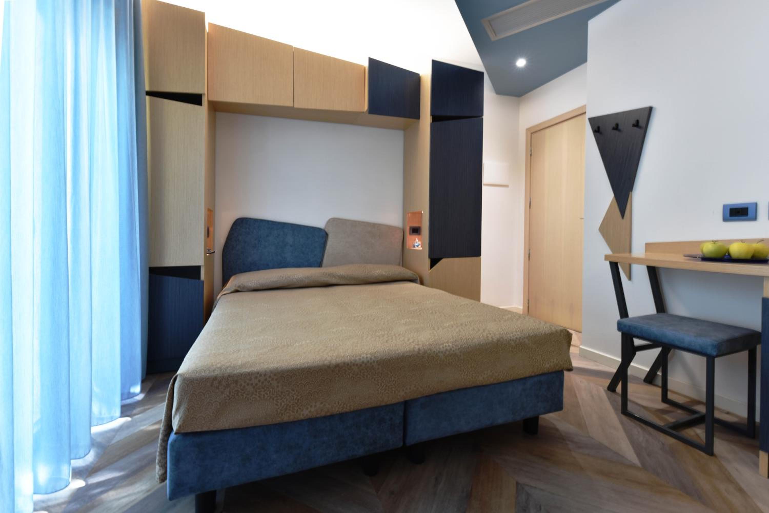 Superior Double or Twin Room - Photo 14