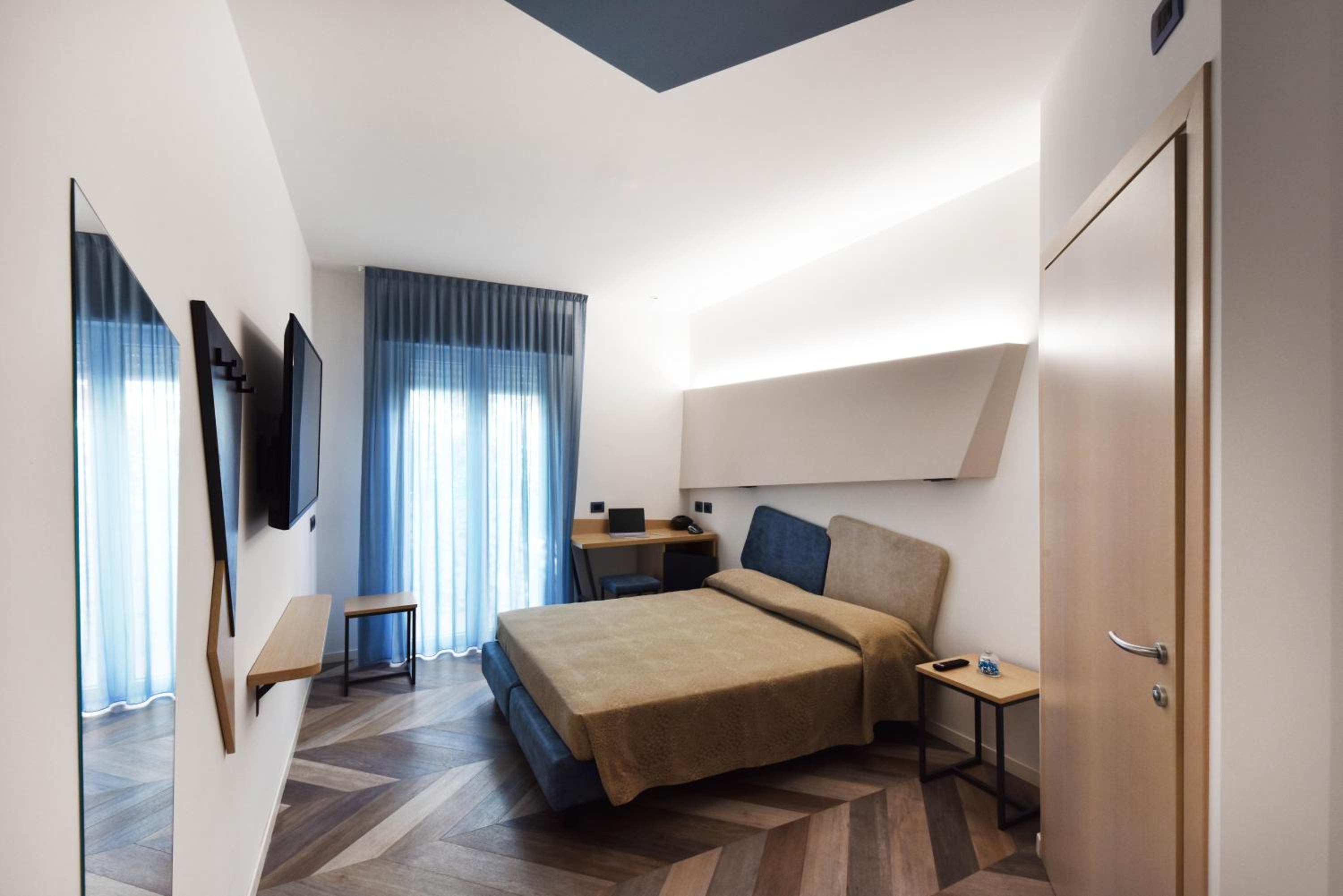 Superior Double or Twin Room - Photo 20
