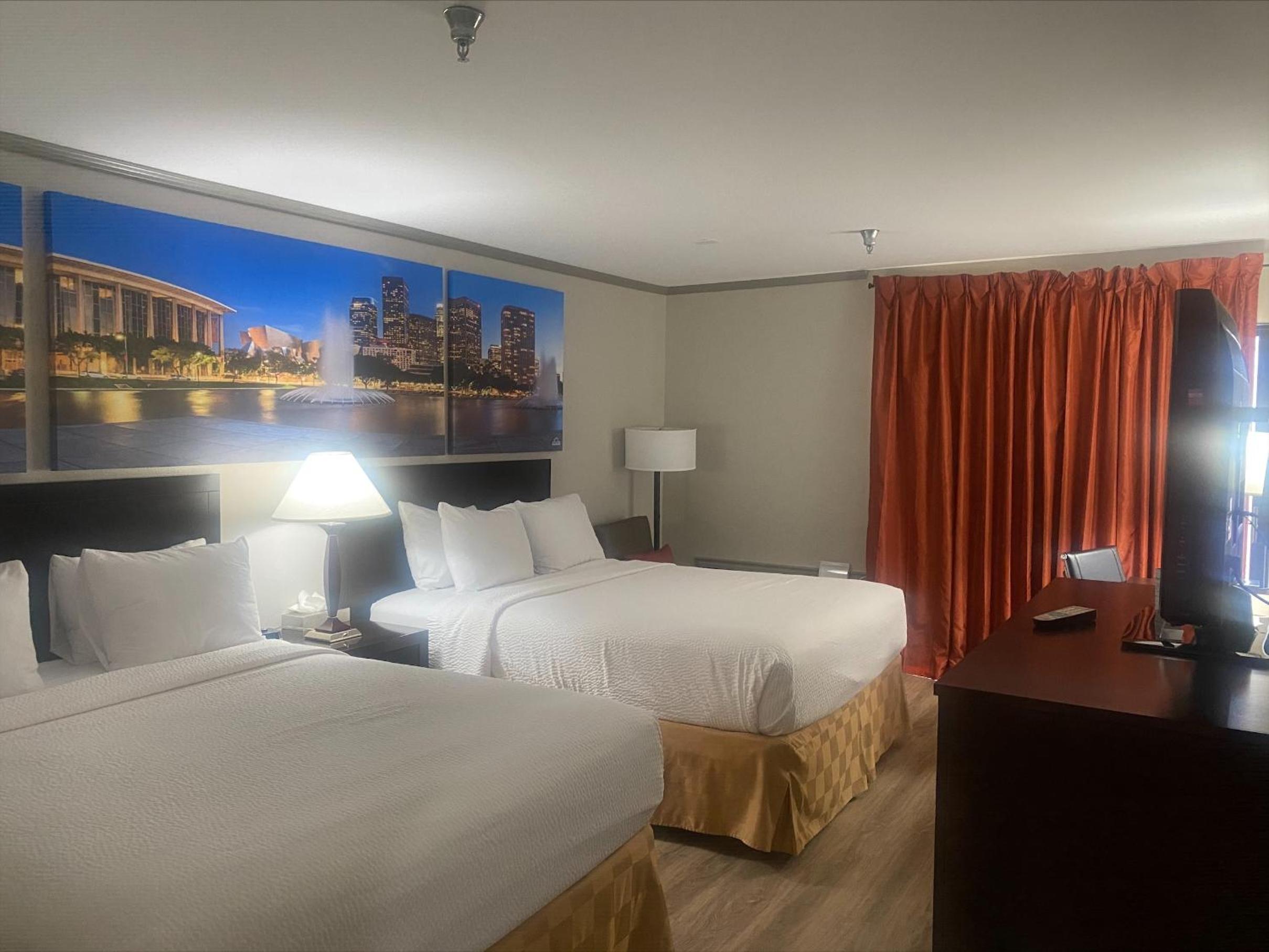 Queen Room with Two Queen Beds - Non-Smoking