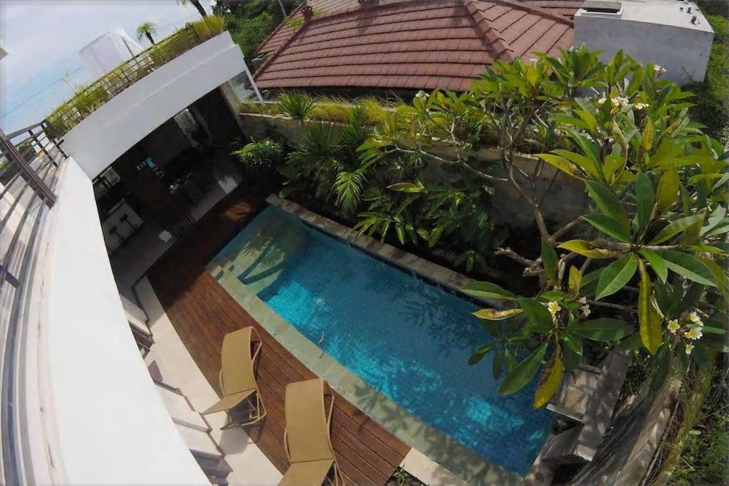 Three-Bedroom Villa - Photo 3