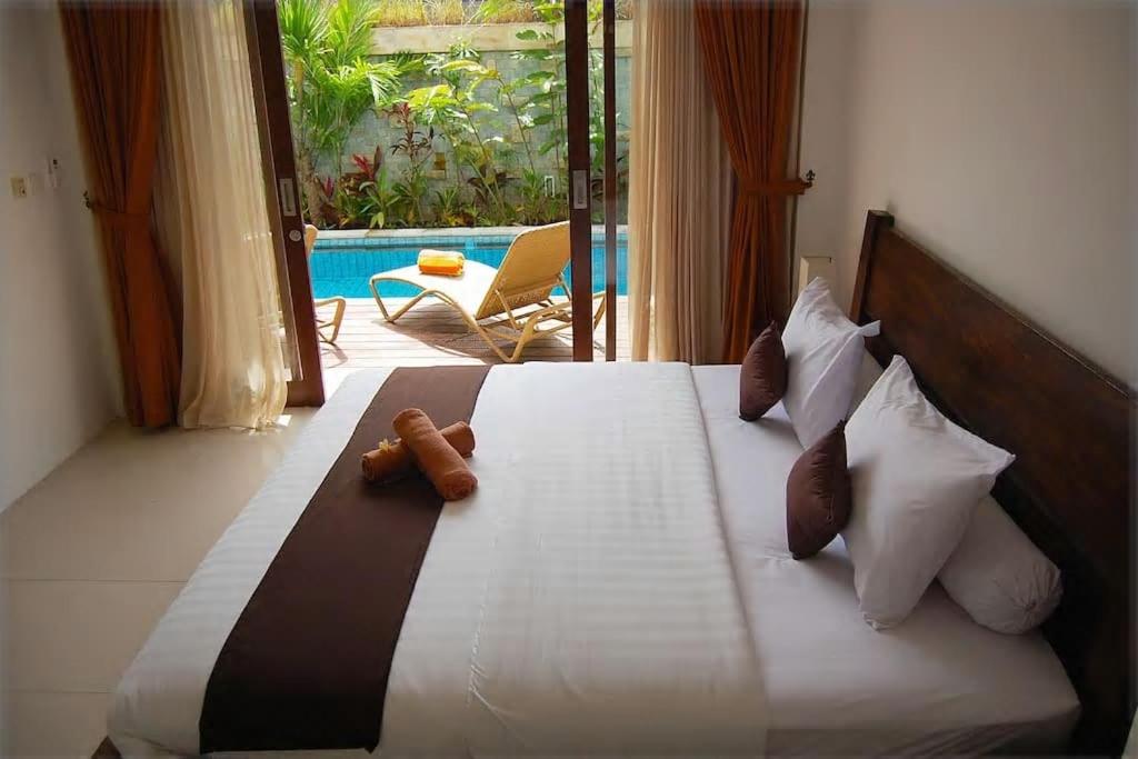 Three-Bedroom Villa - Photo 7