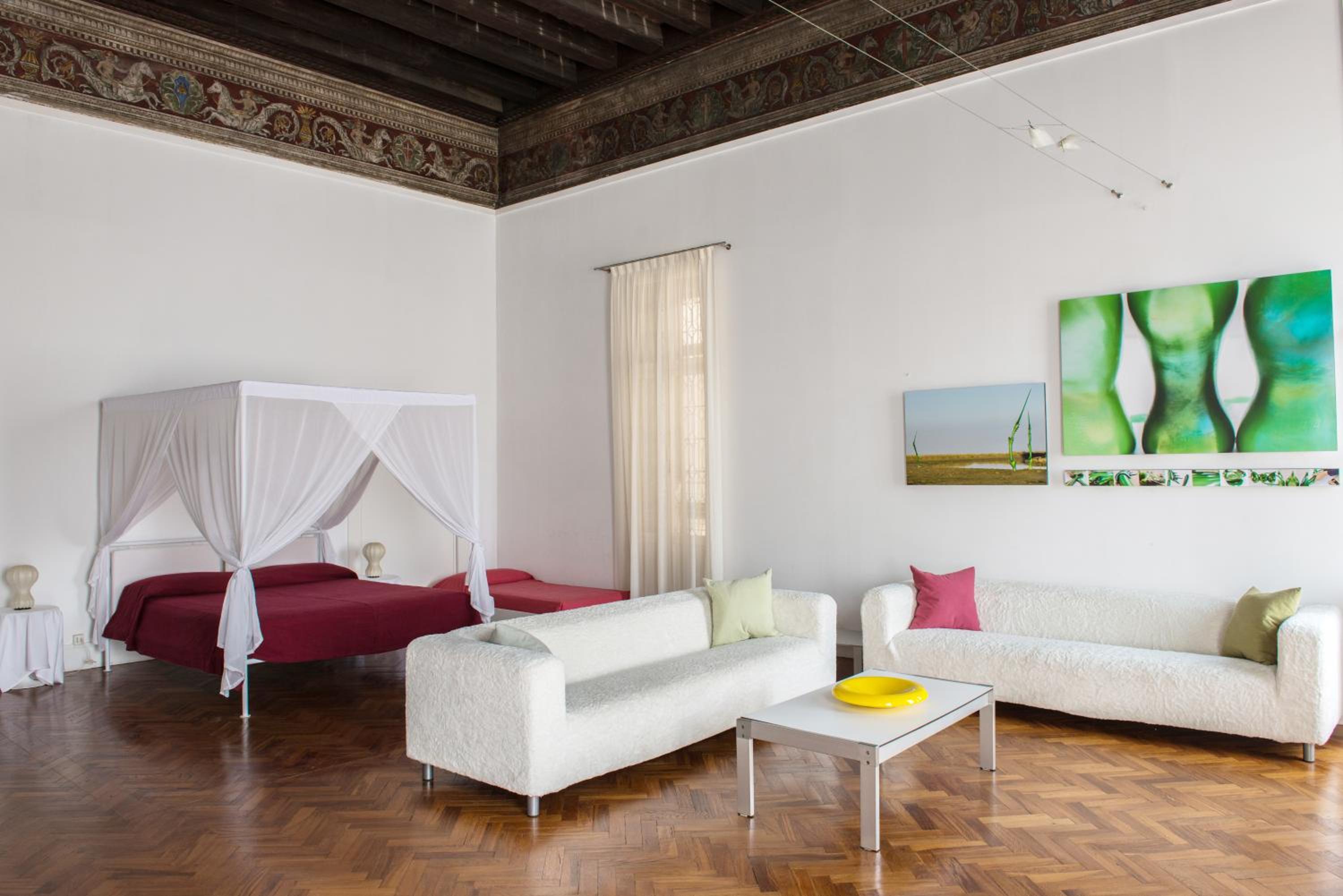 Superior Apartment with Balcony photo 1